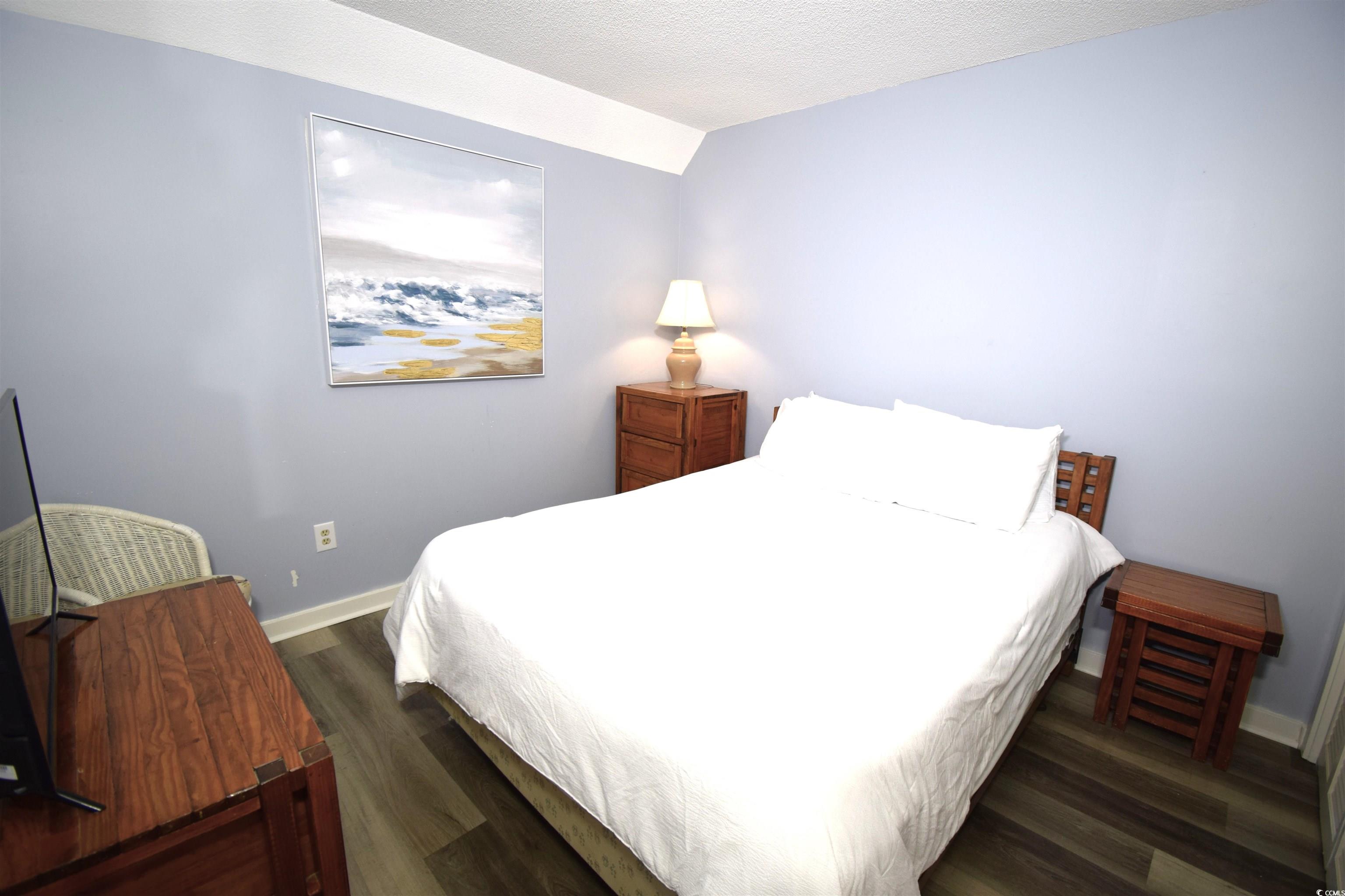 5905 South Kings Hwy. Unit: 211 B