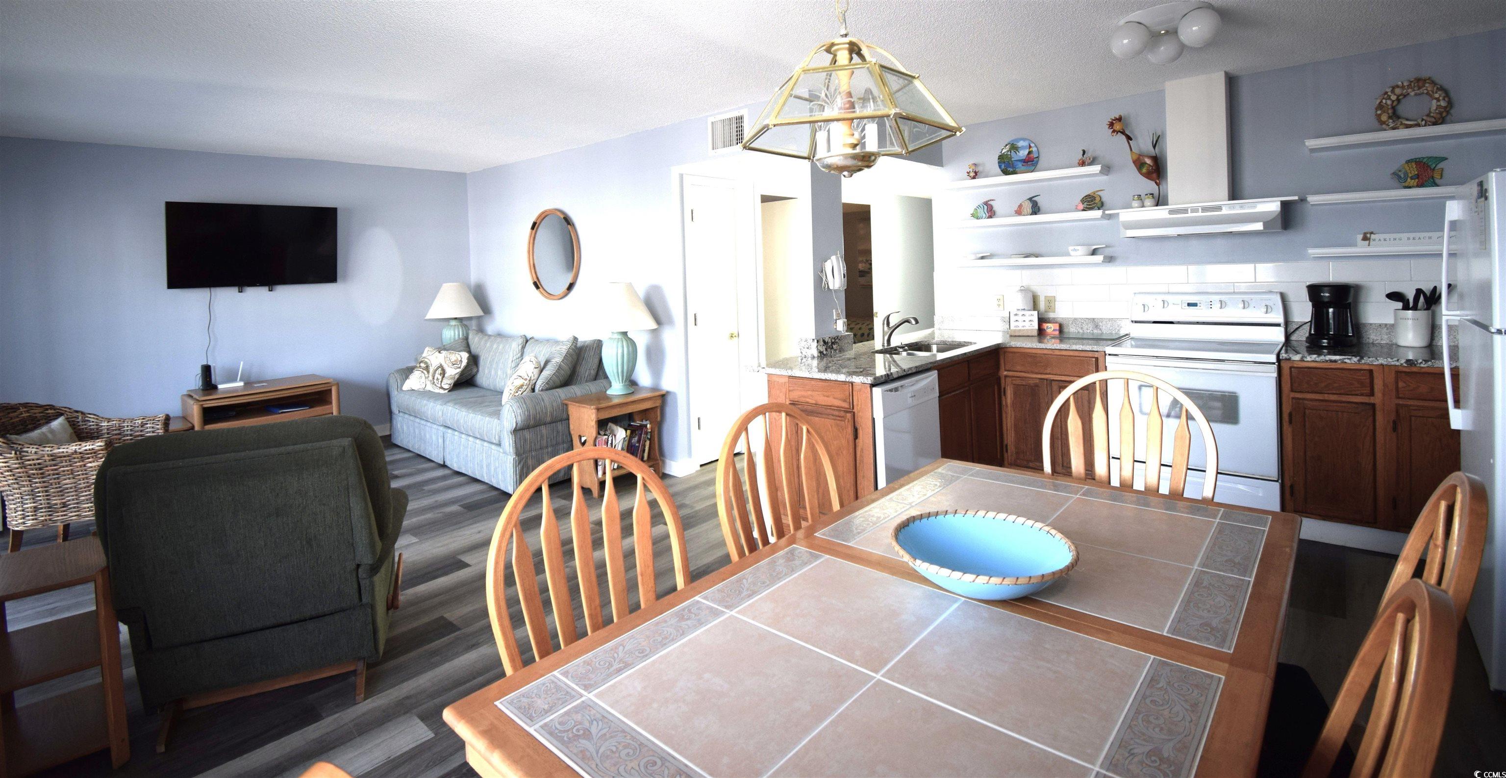 5905 South Kings Hwy. Unit: 211 B