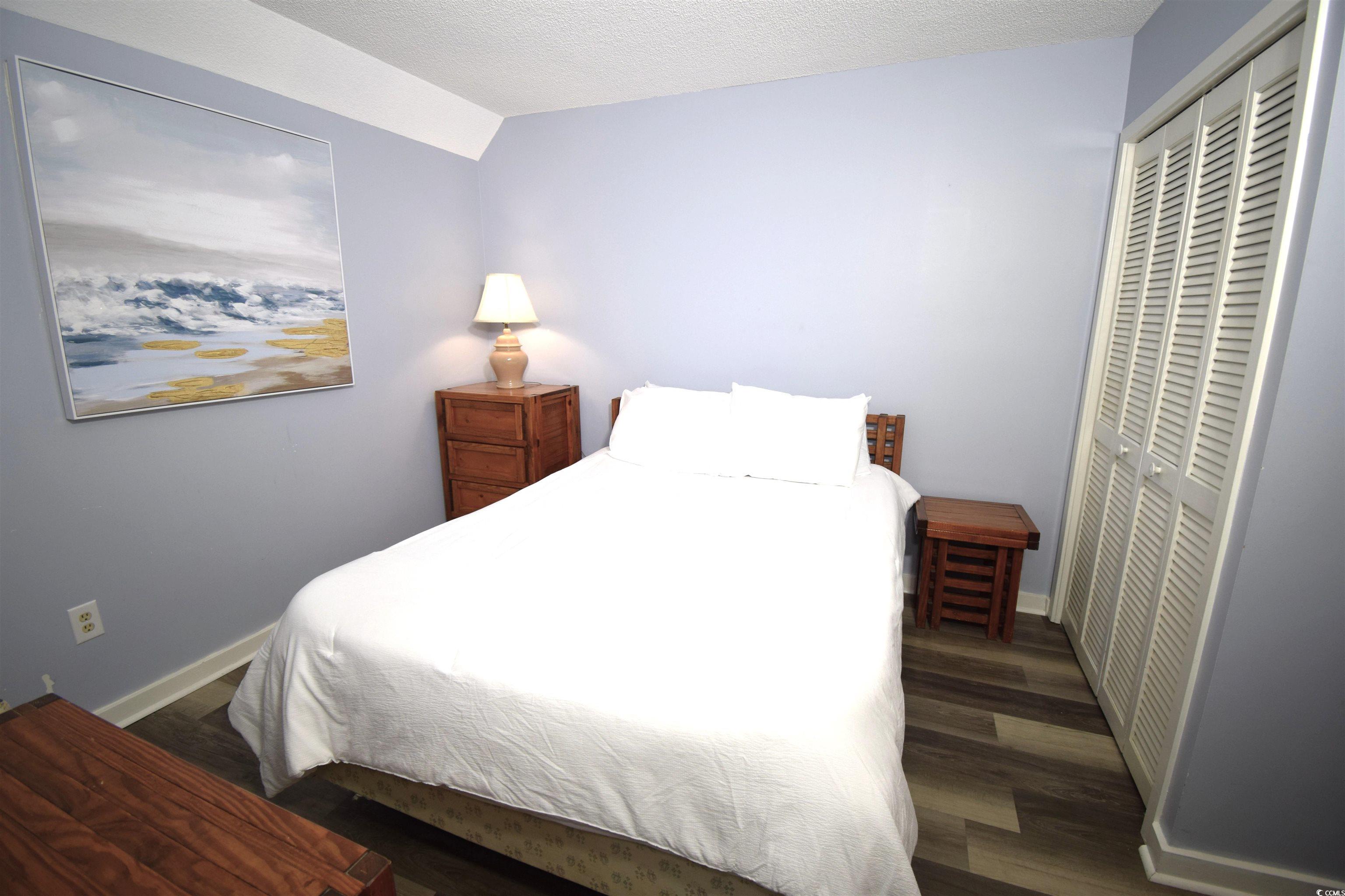 5905 South Kings Hwy. Unit: 211 B