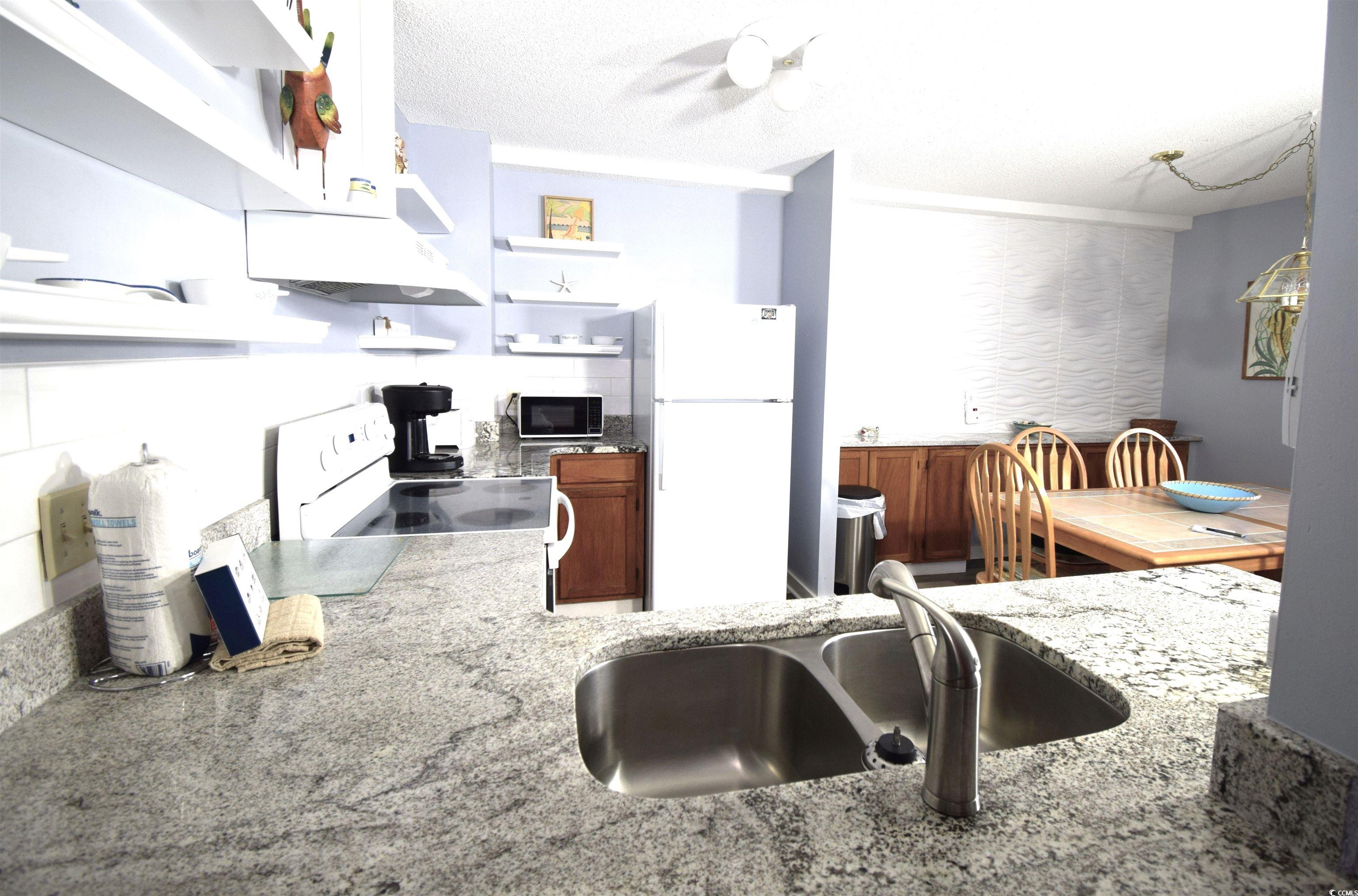 5905 South Kings Hwy. Unit: 211 B
