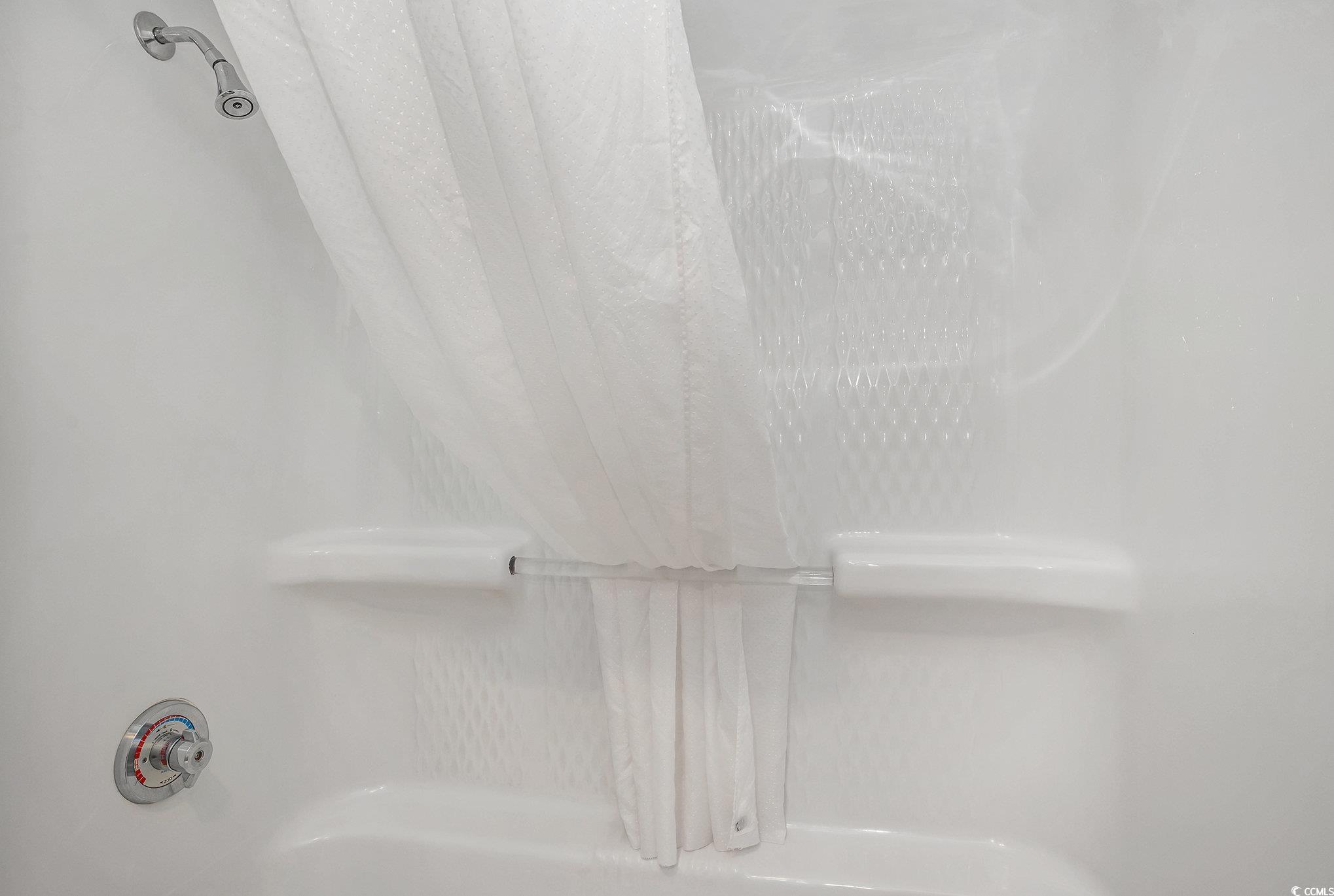 157 Seawatch Dr. Unit: 814