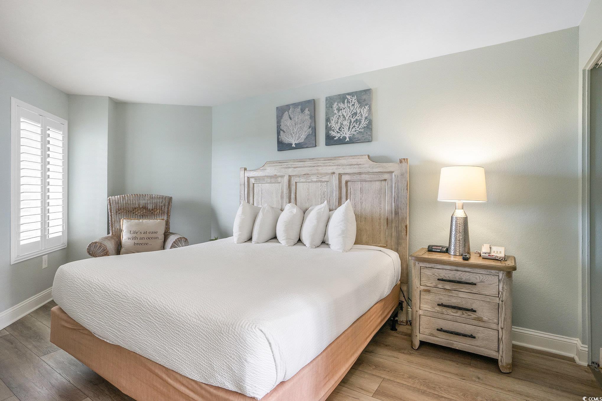 157 Seawatch Dr. Unit: 814