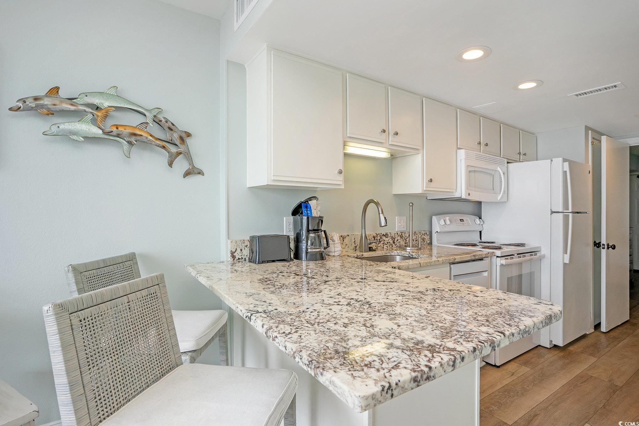 157 Seawatch Dr. Unit: 814