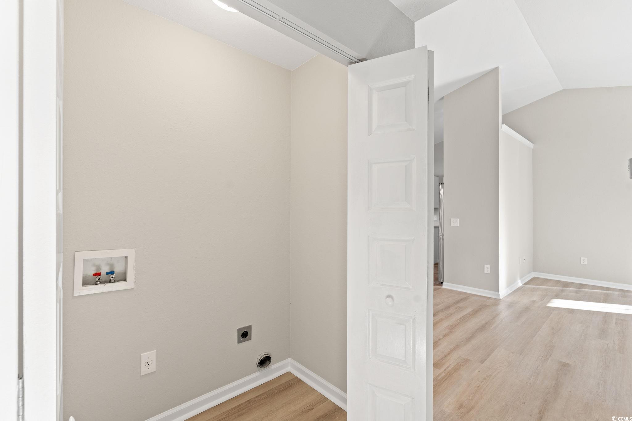 1077 Stoney Falls Blvd.