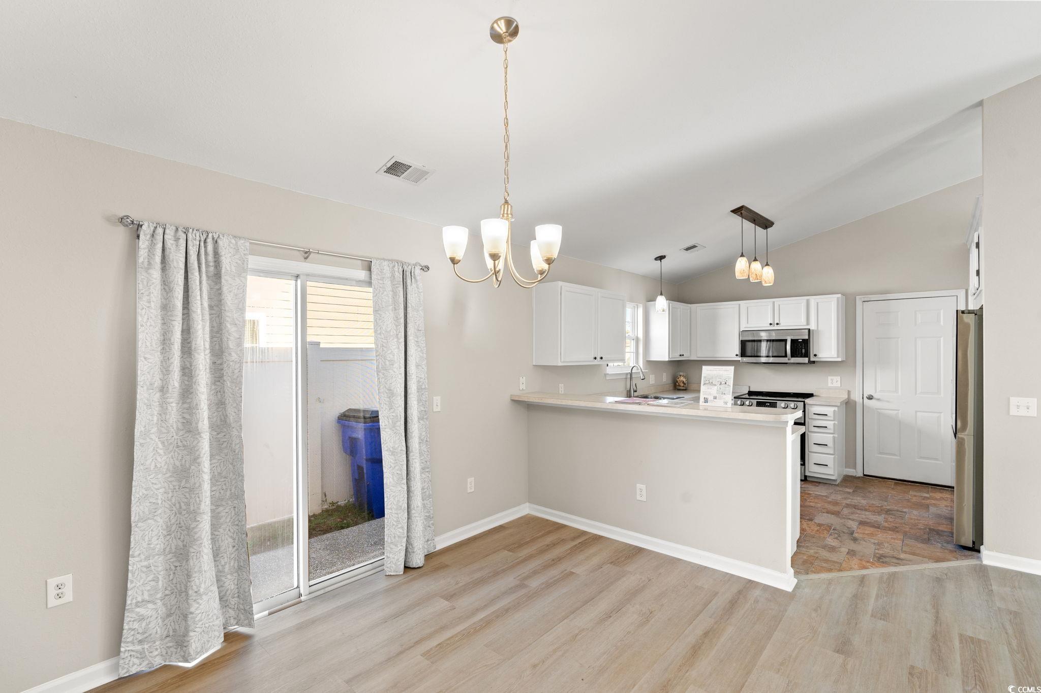 1077 Stoney Falls Blvd.