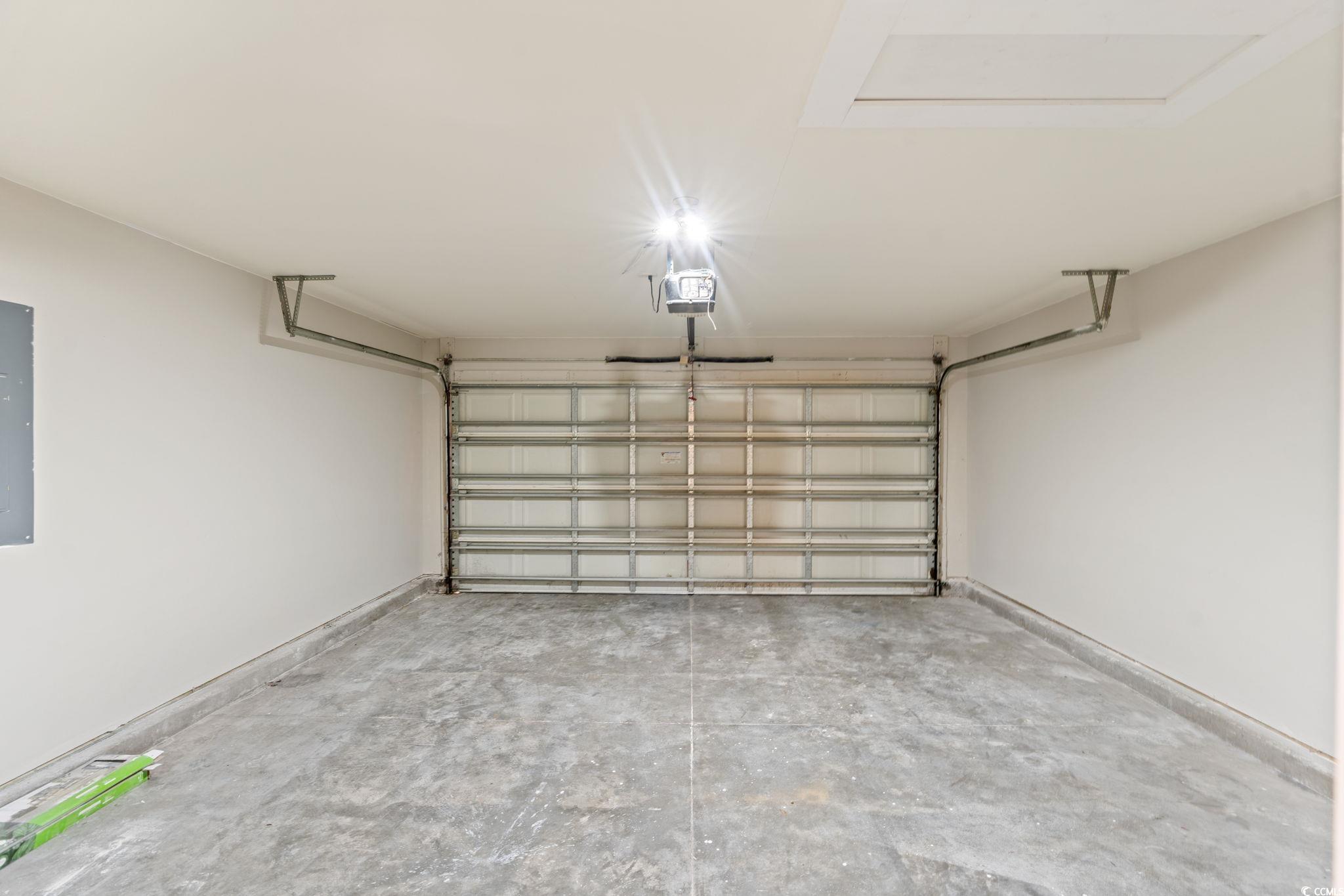 1077 Stoney Falls Blvd.