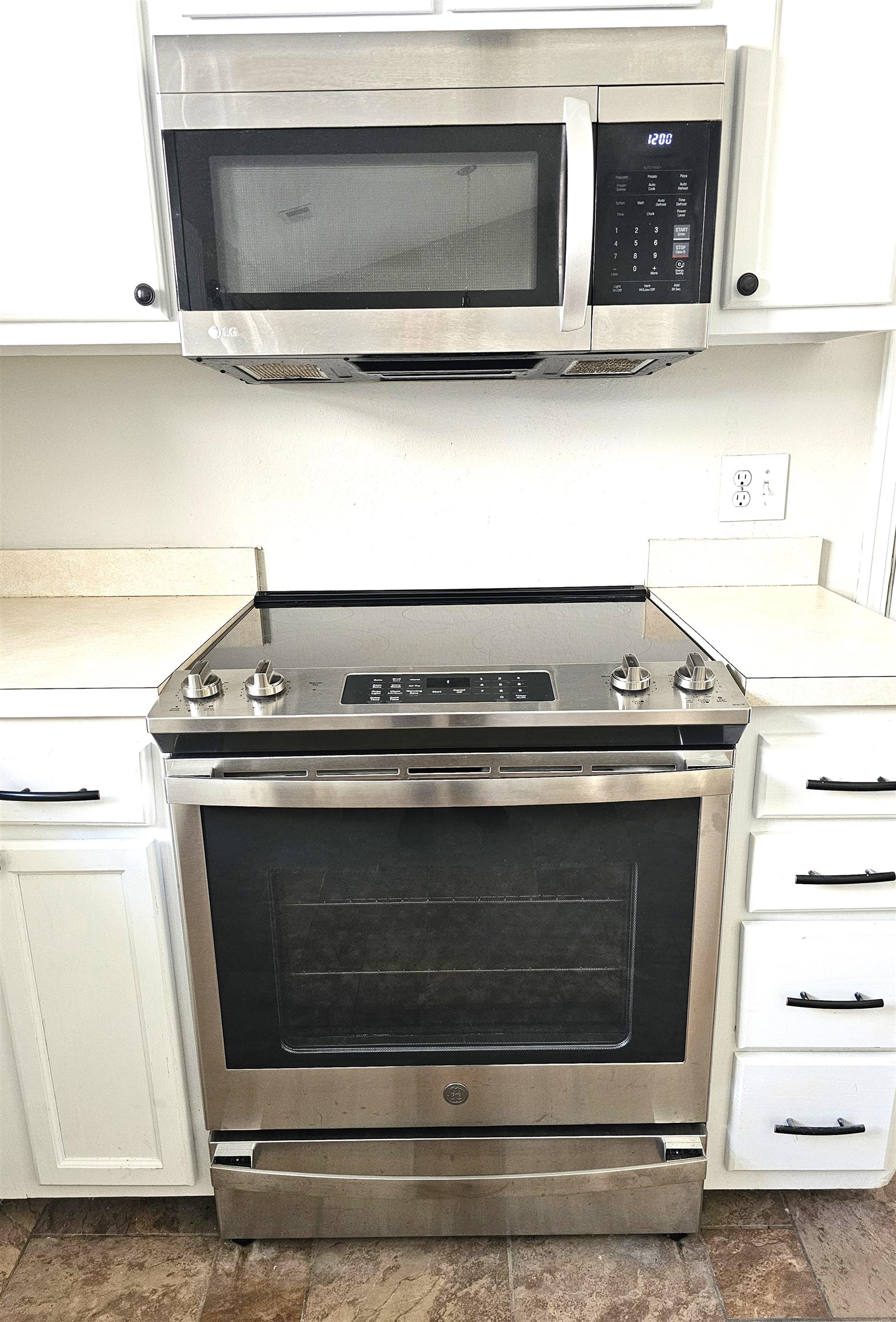 1077 Stoney Falls Blvd.