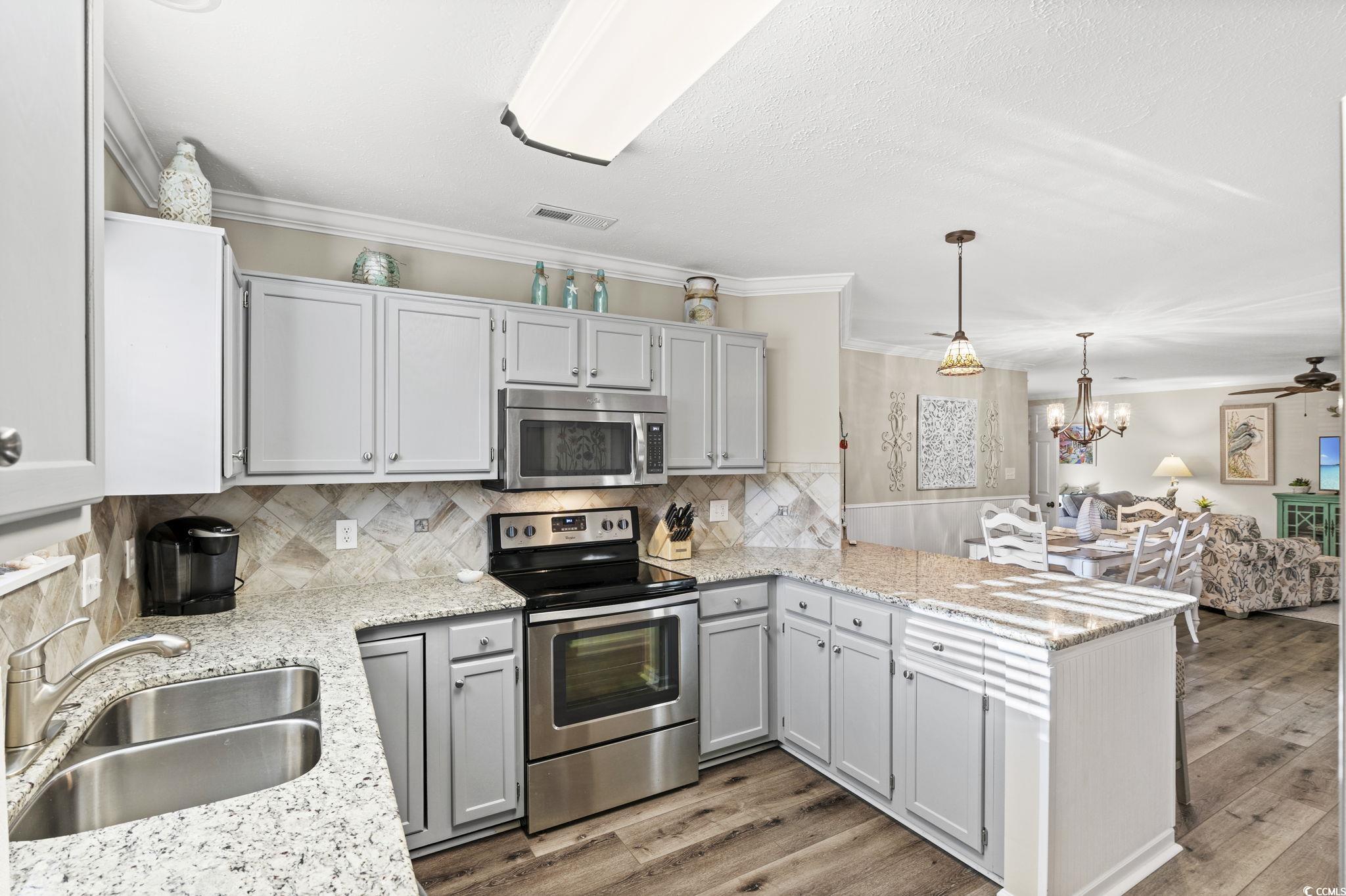 610 14th Ave. S Unit: 179