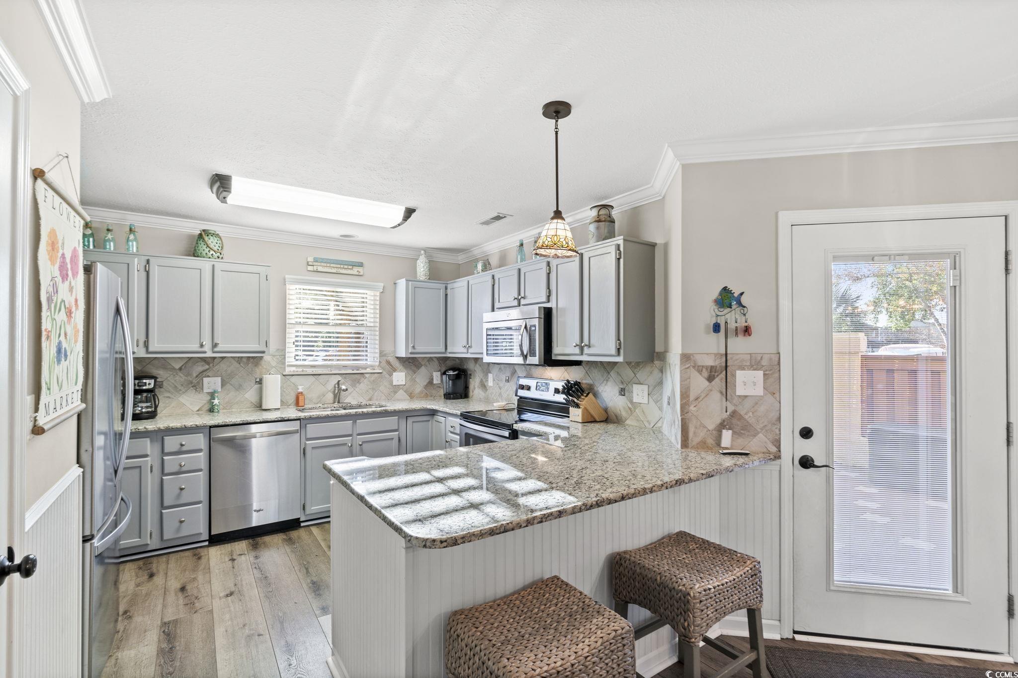 610 14th Ave. S Unit: 179