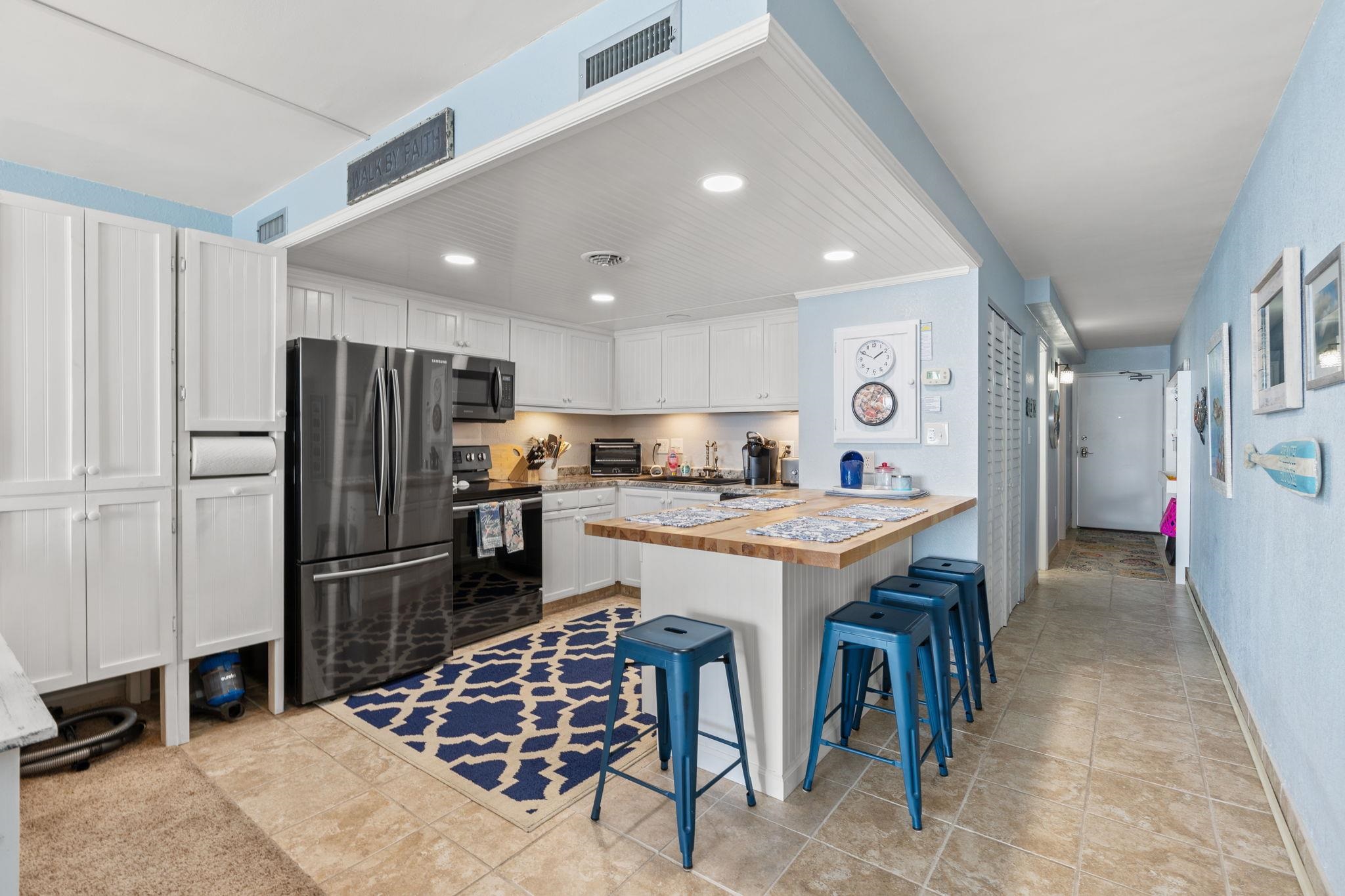 1012 N Waccamaw Dr. Unit: 1506