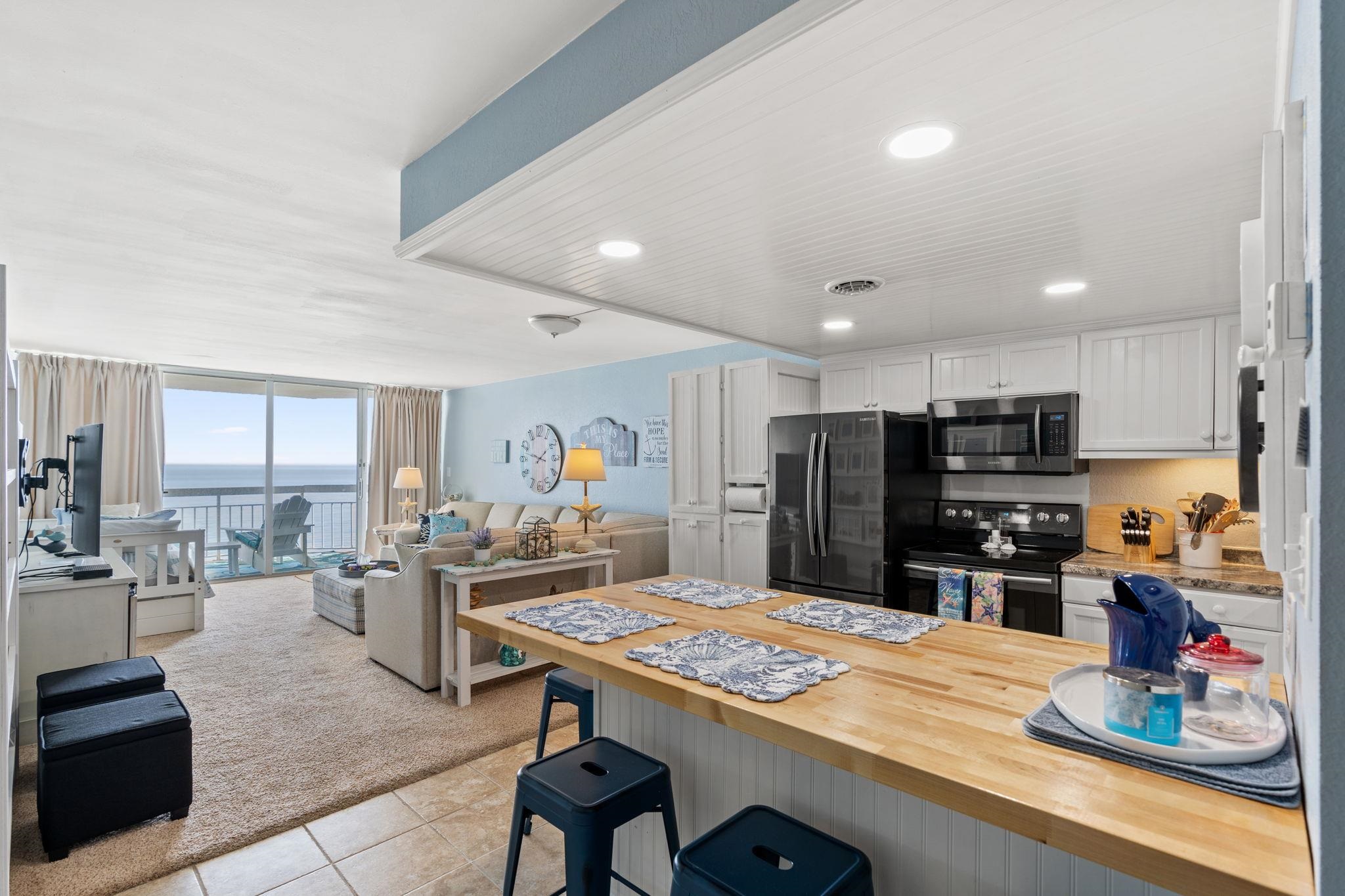 1012 N Waccamaw Dr. Unit: 1506