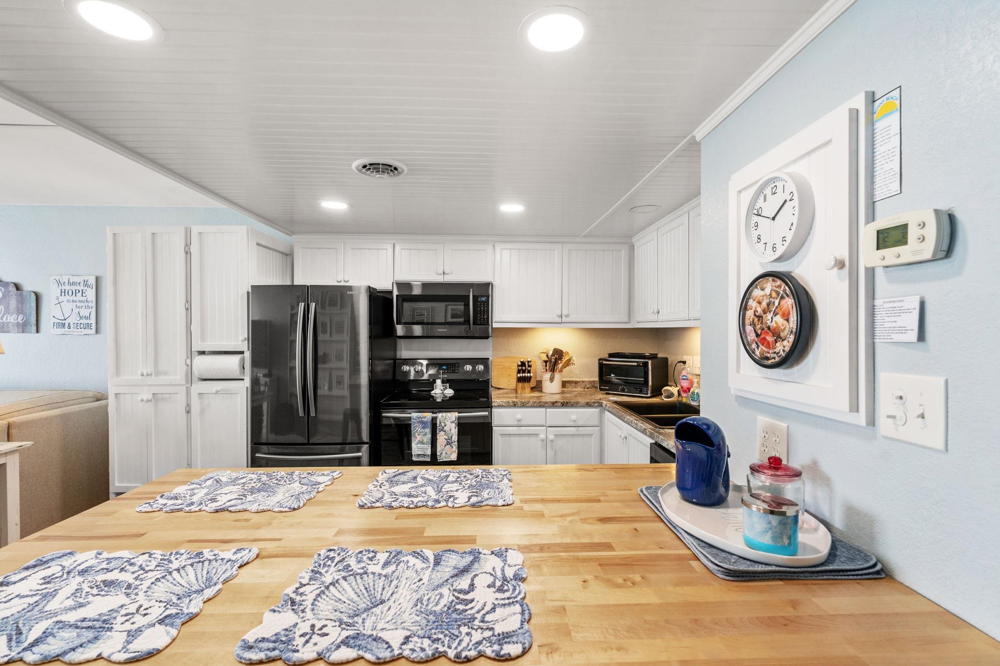 1012 N Waccamaw Dr. Unit: 1506