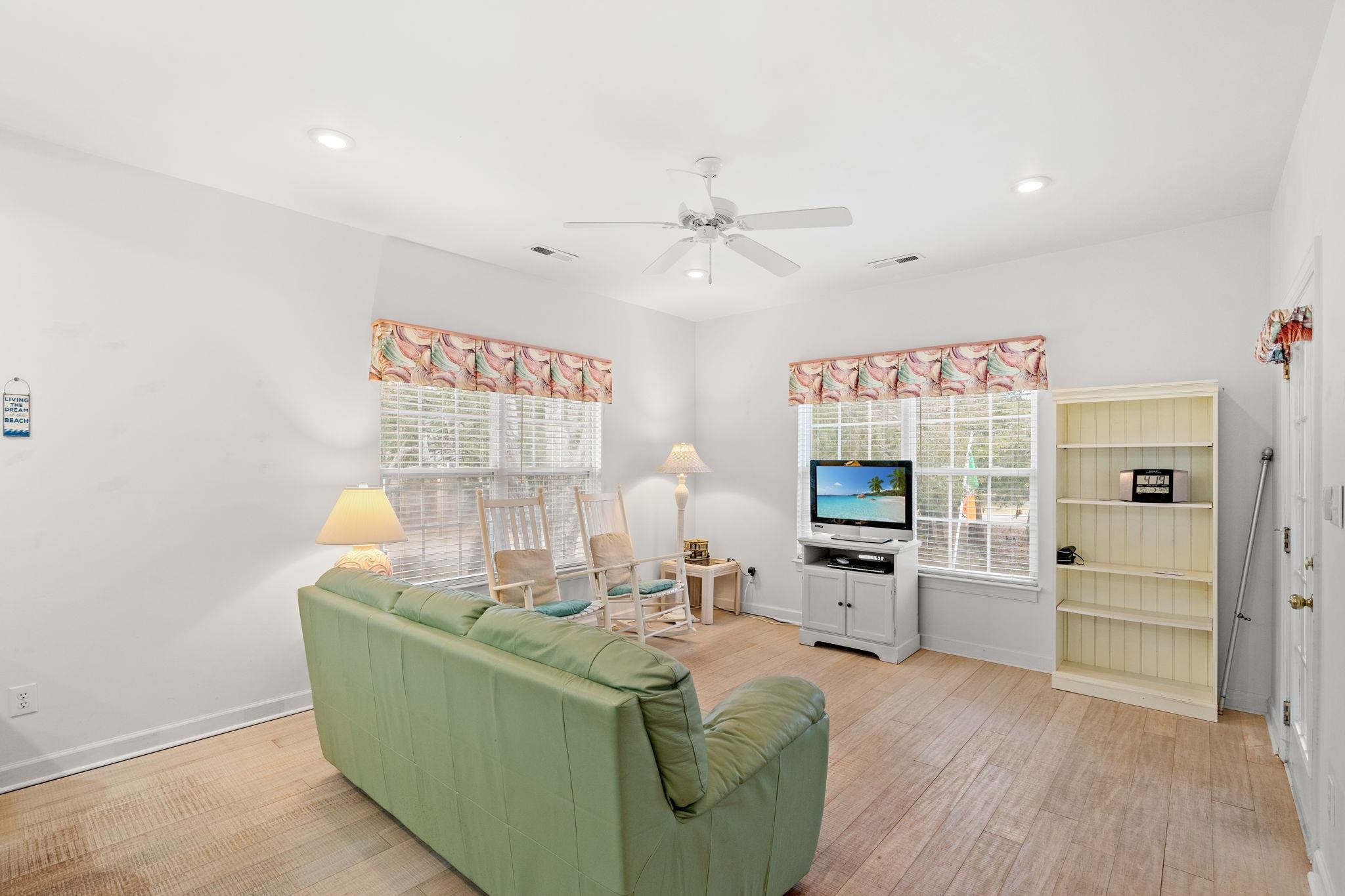 119 B 9th Ave. N