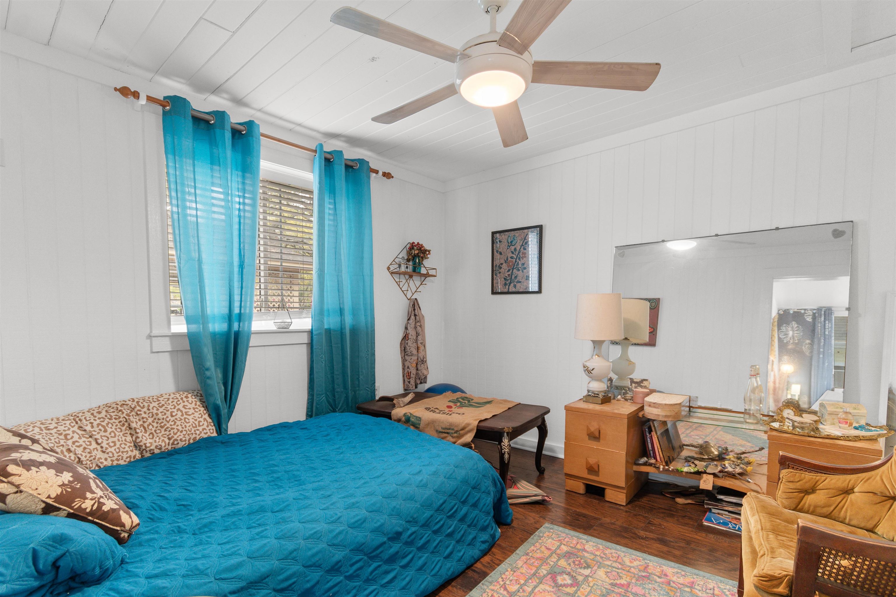519 3rd Ave. S