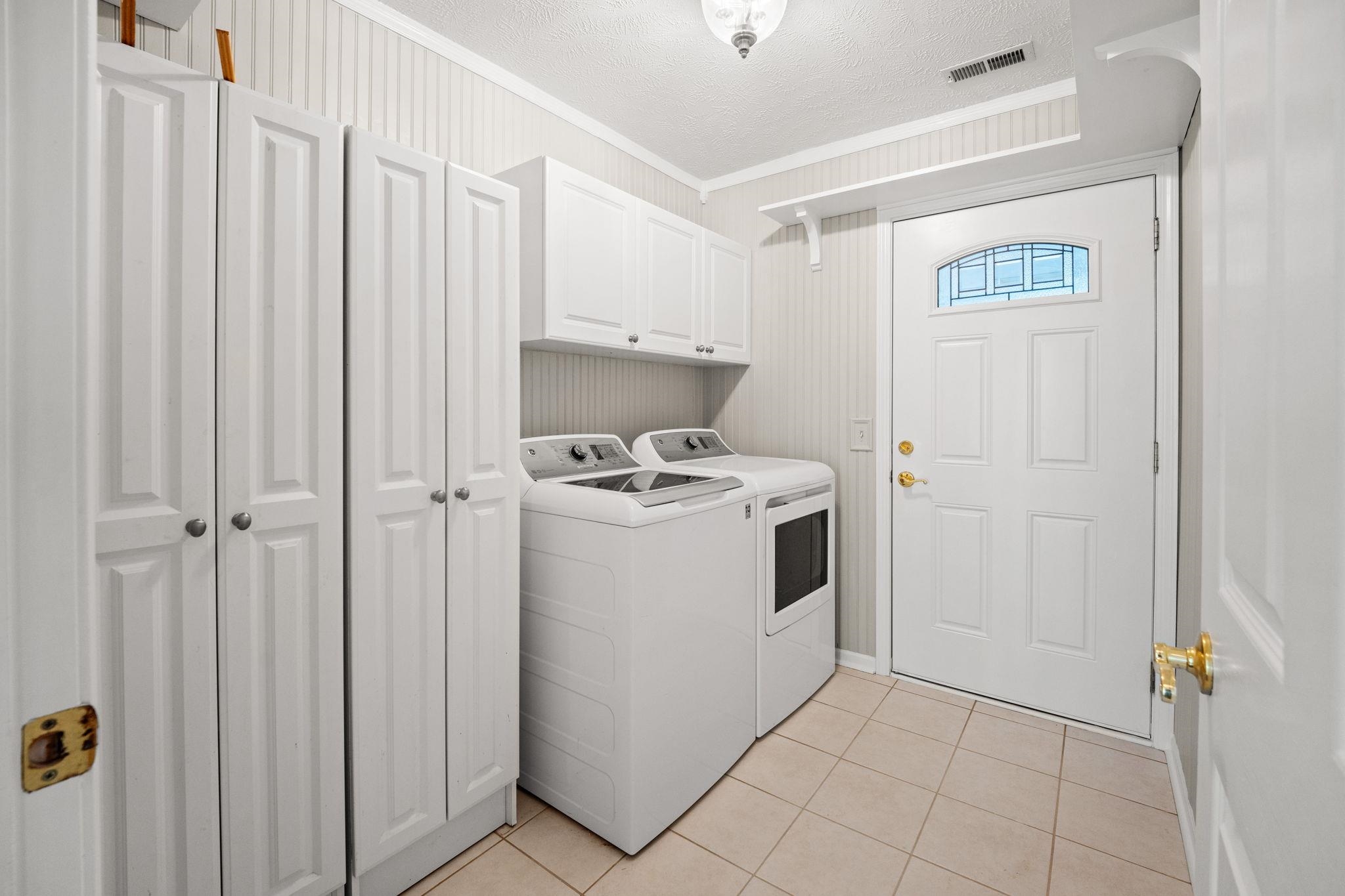 1068 Vestry Dr.