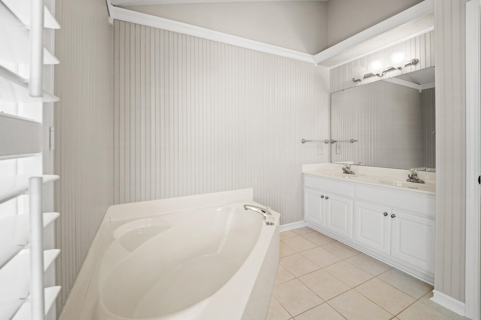1068 Vestry Dr.
