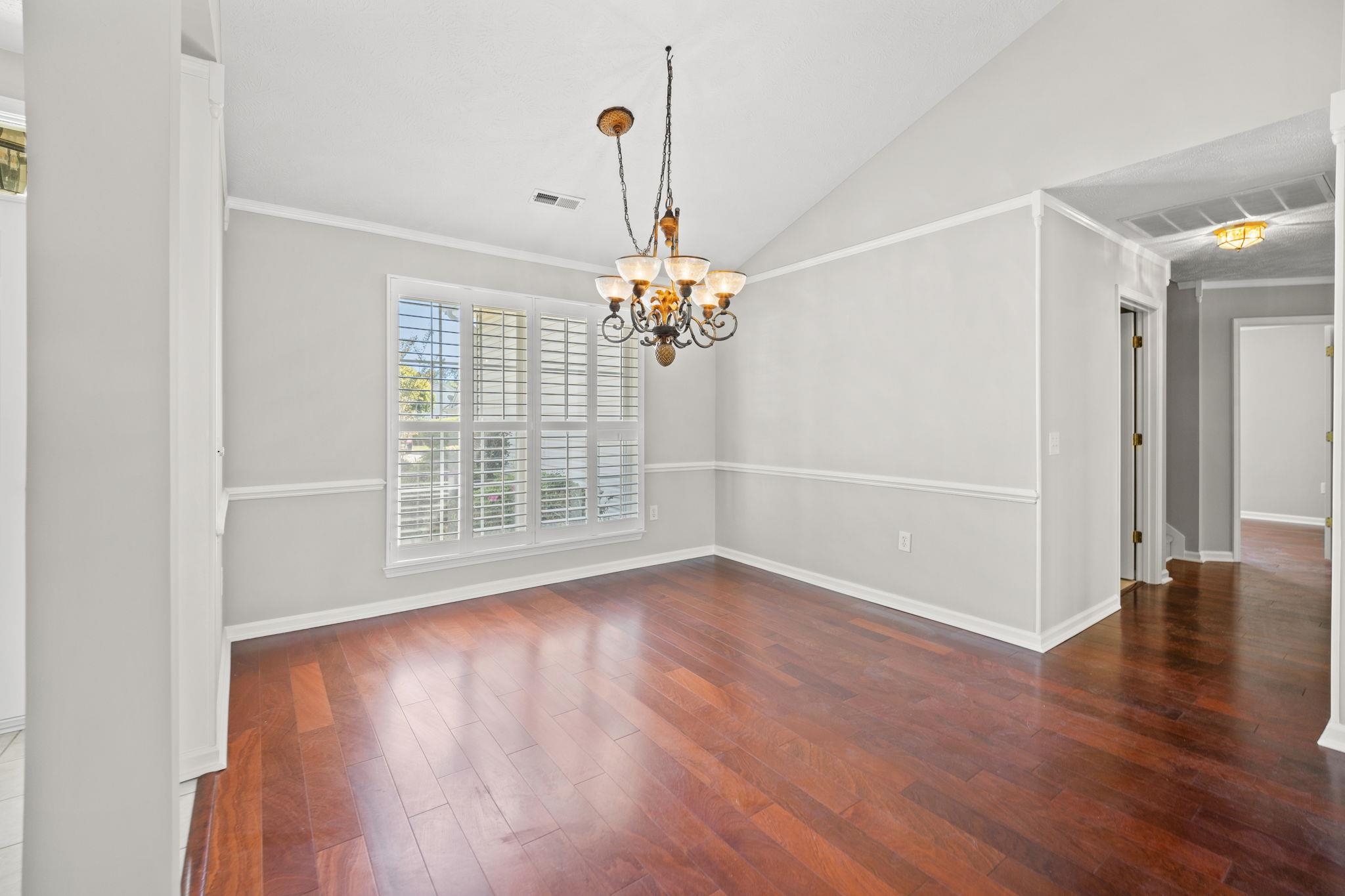 1068 Vestry Dr.