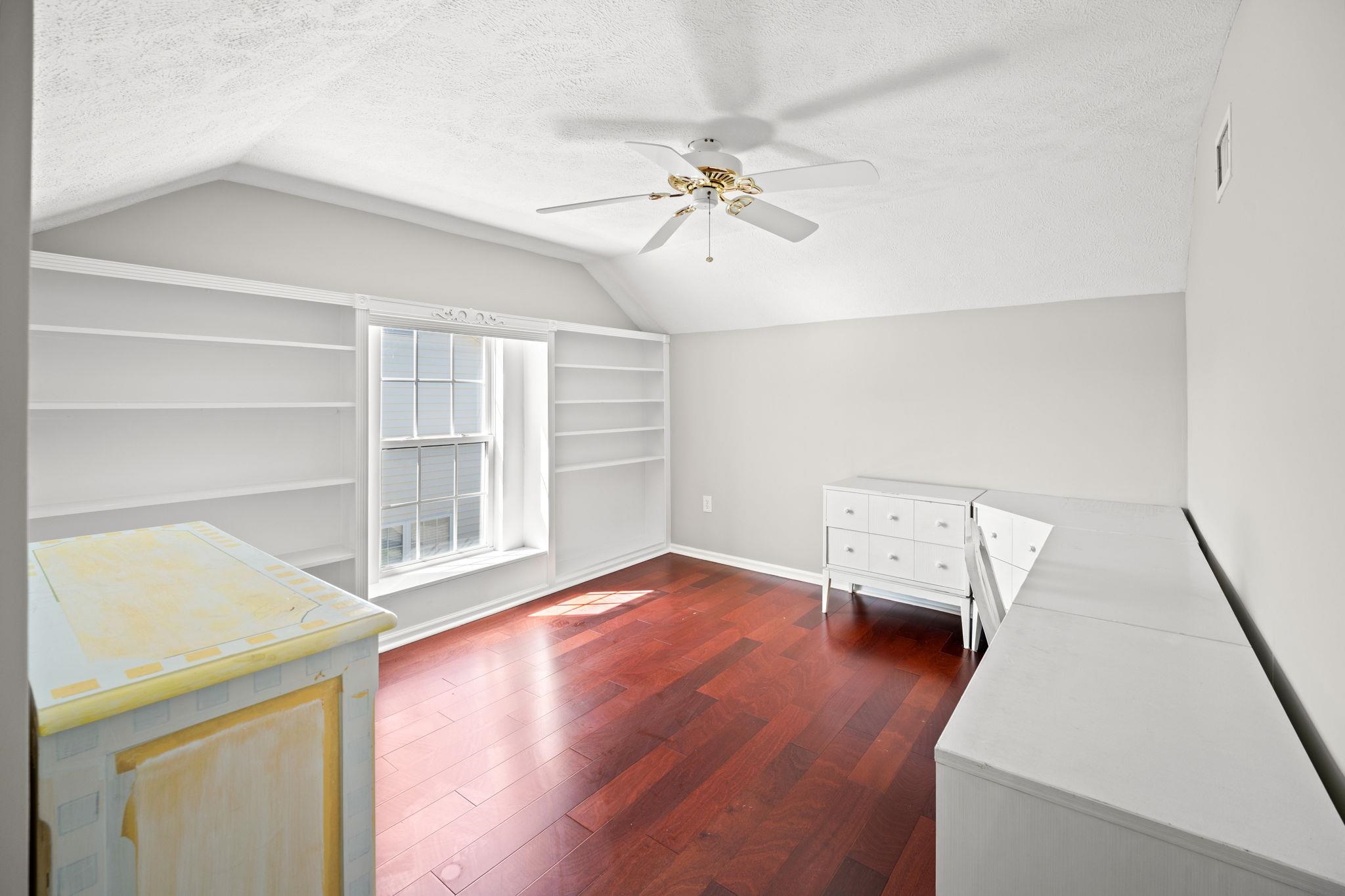 1068 Vestry Dr.
