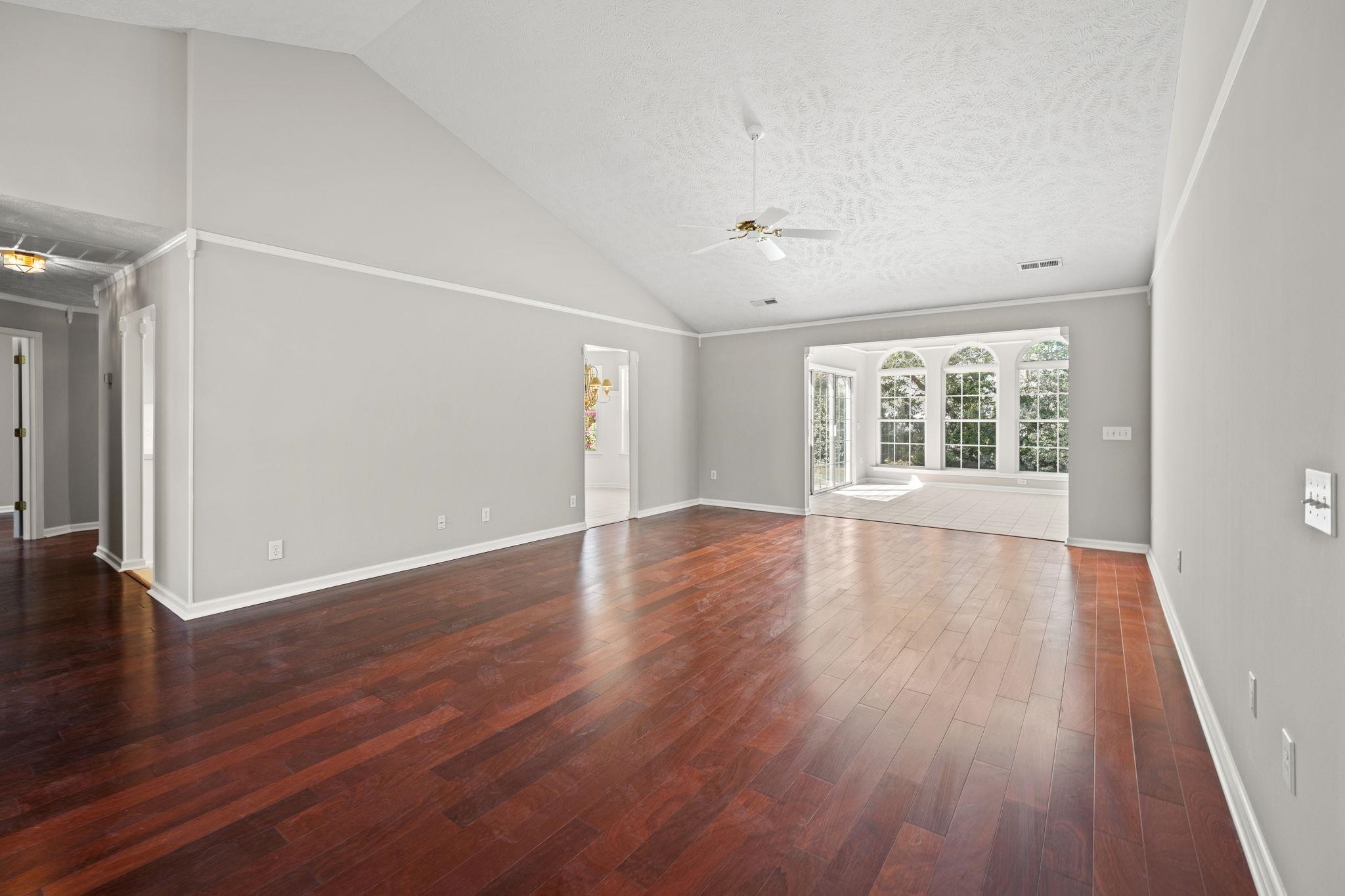 1068 Vestry Dr.