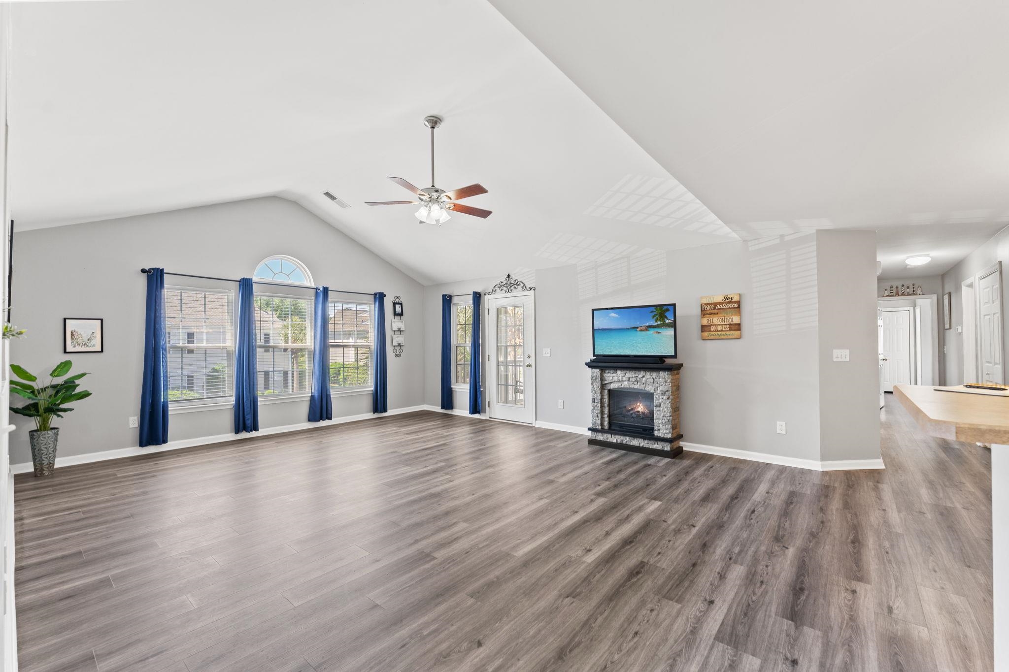 4654 Fringetree Dr. Unit: 7E
