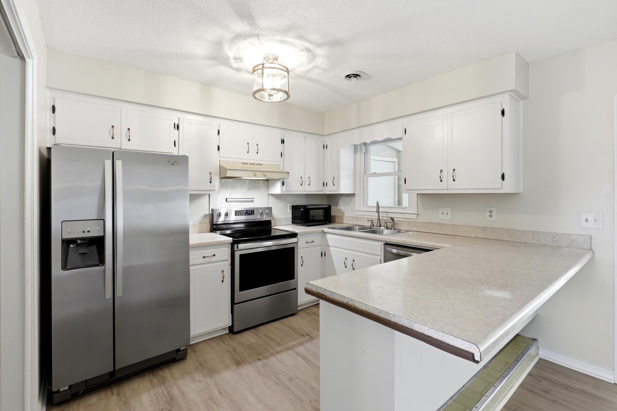 1479 Glenns Bay Rd.