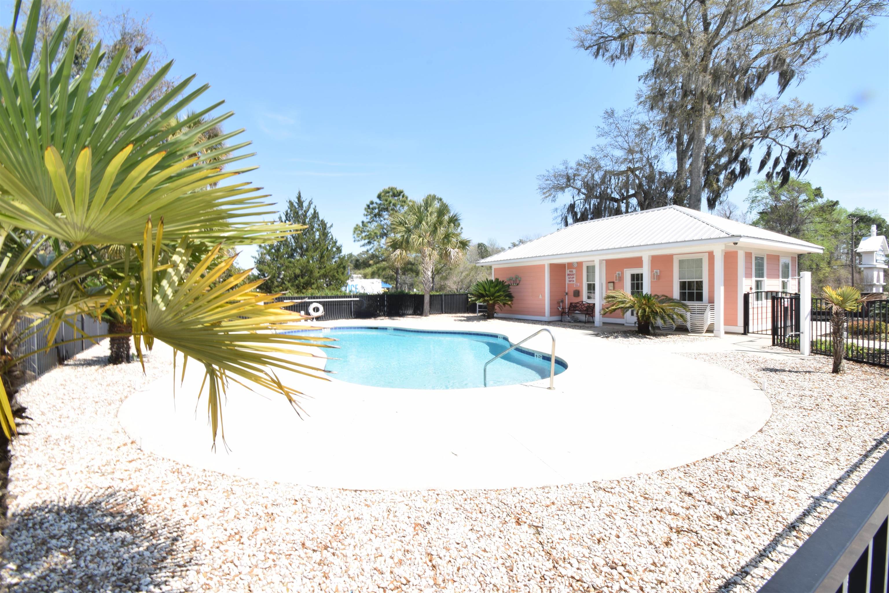 176 Lake Pointe Dr.