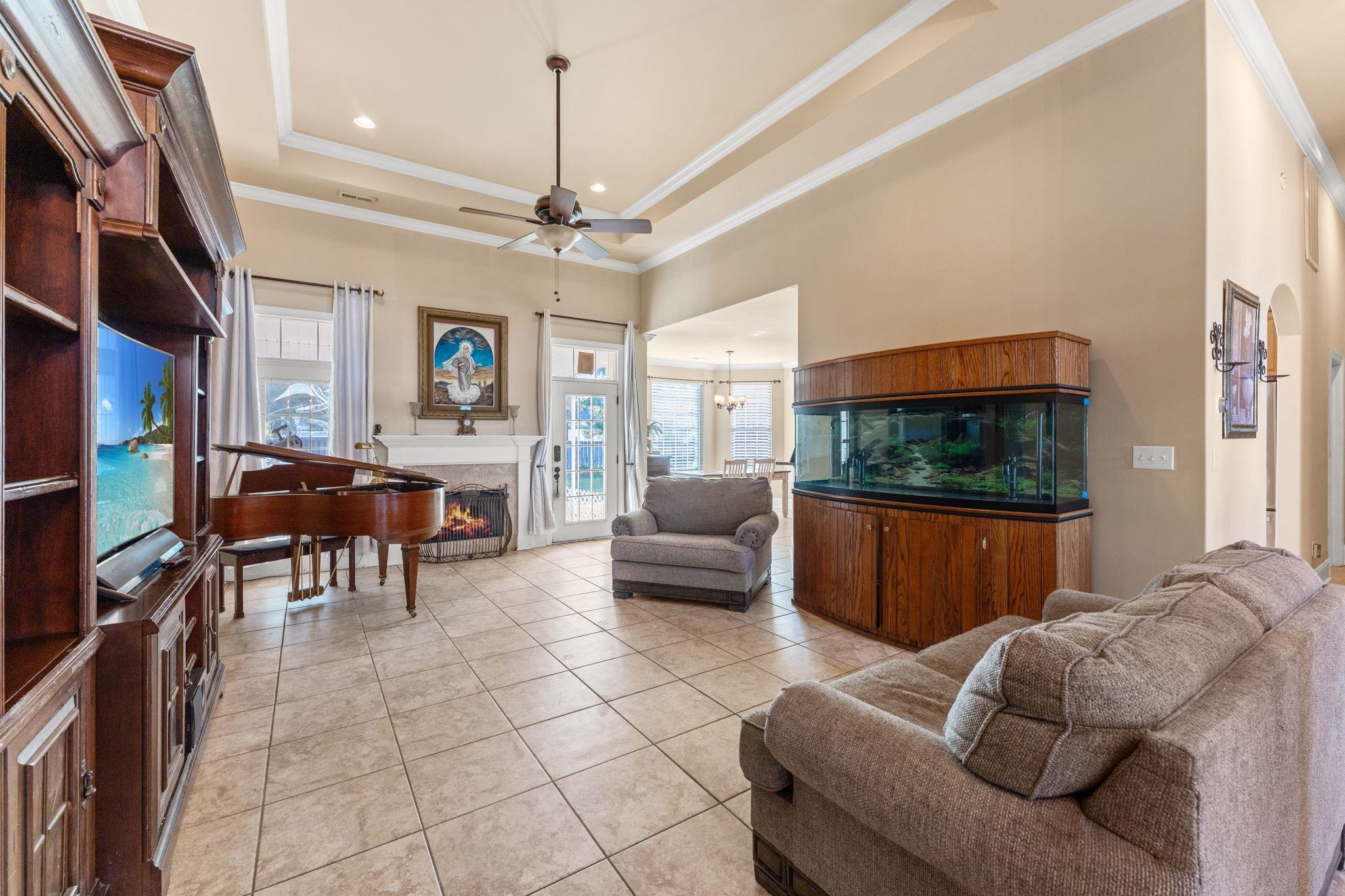 1066 Englemann Oak Dr.