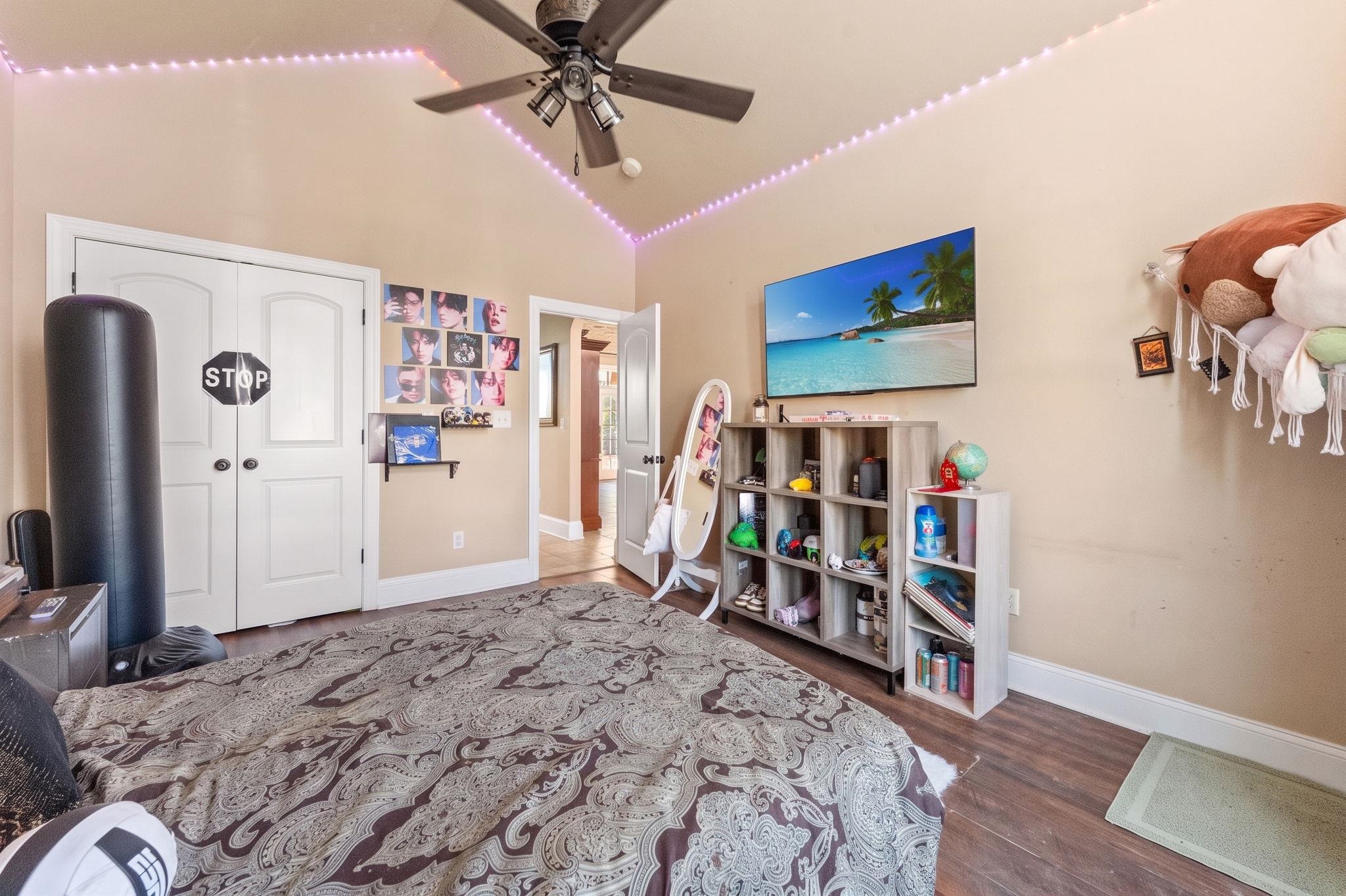 1066 Englemann Oak Dr.
