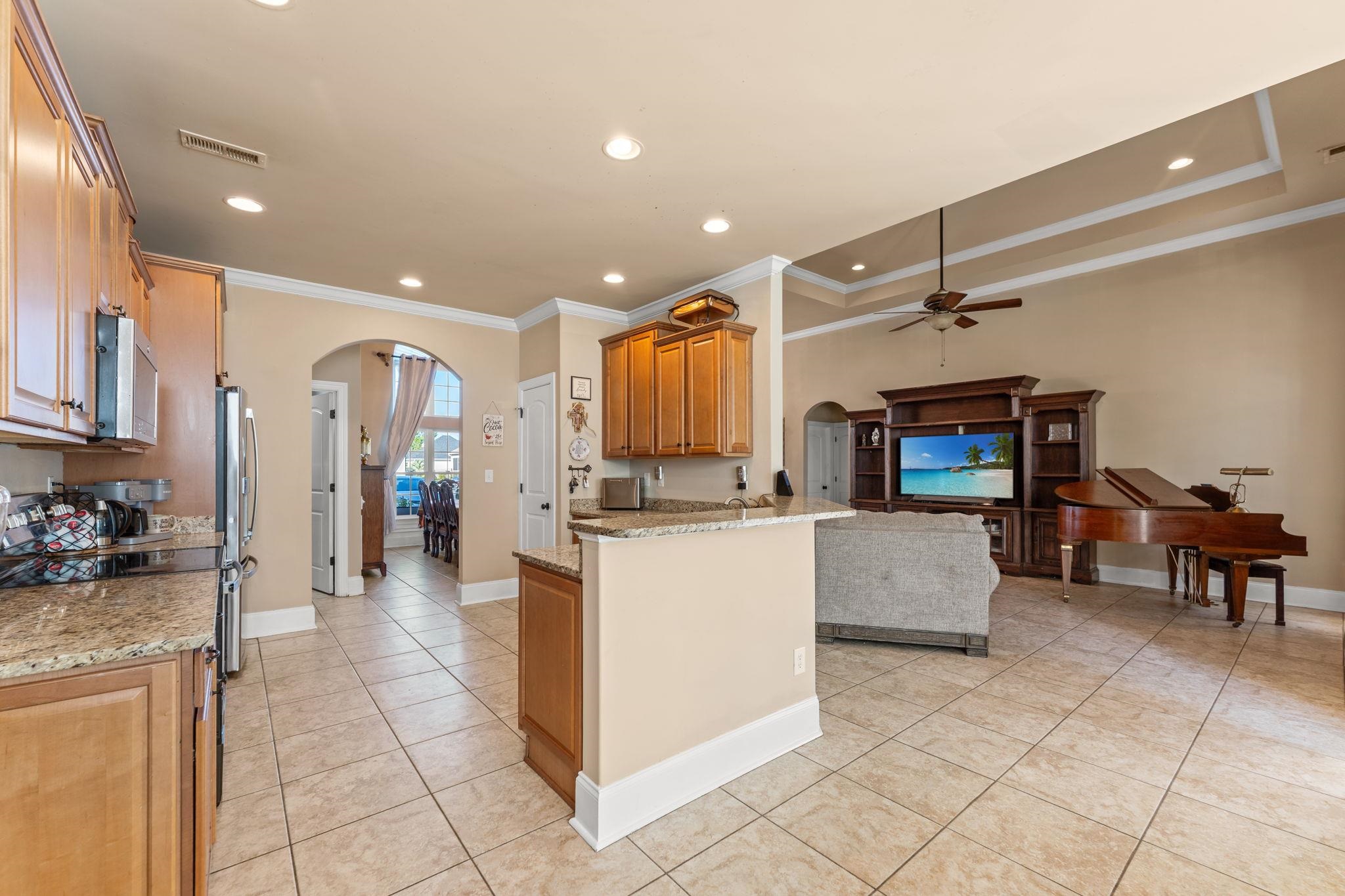 1066 Englemann Oak Dr.