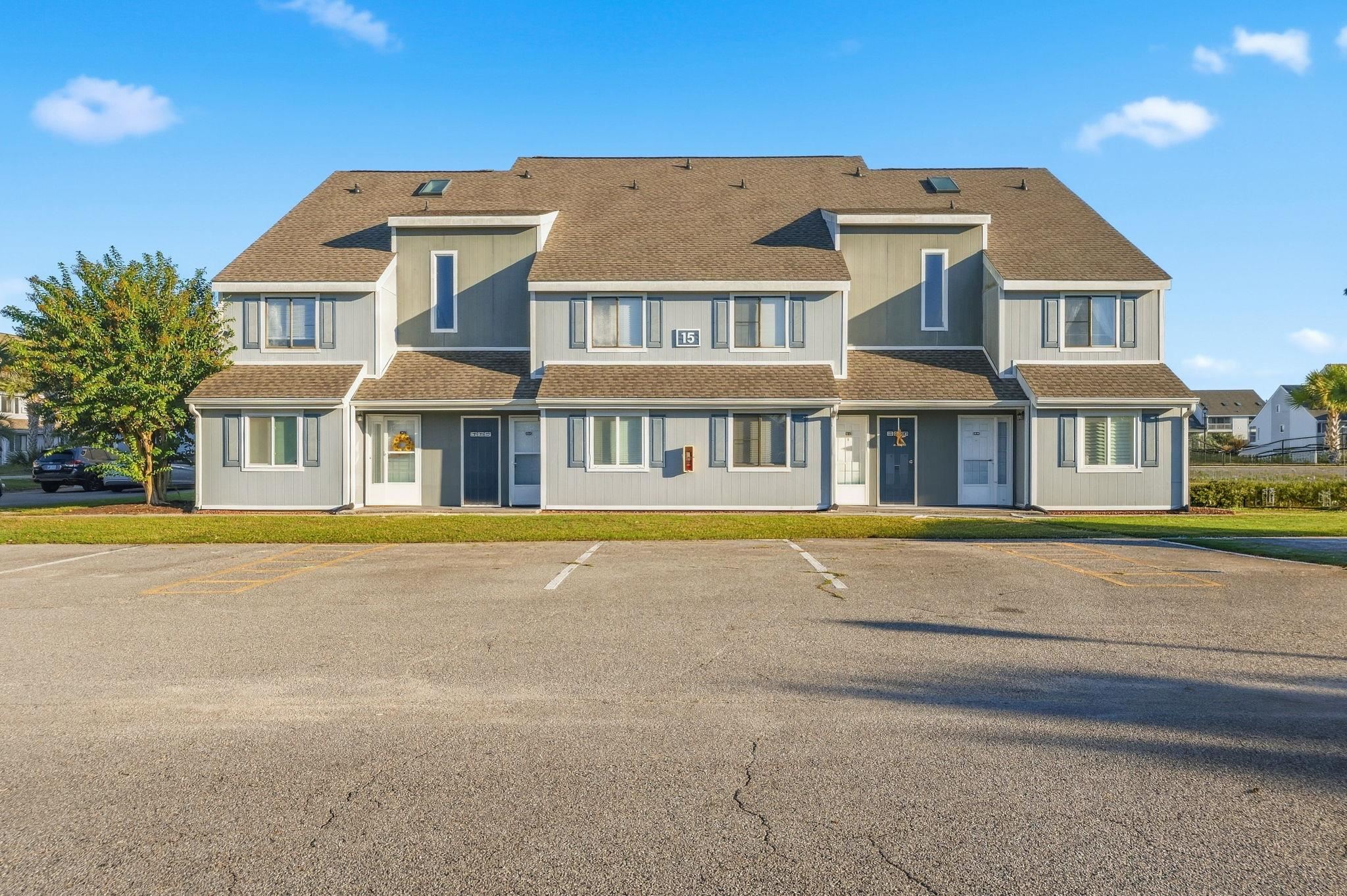 1891 Colony Dr. Unit: 15 C