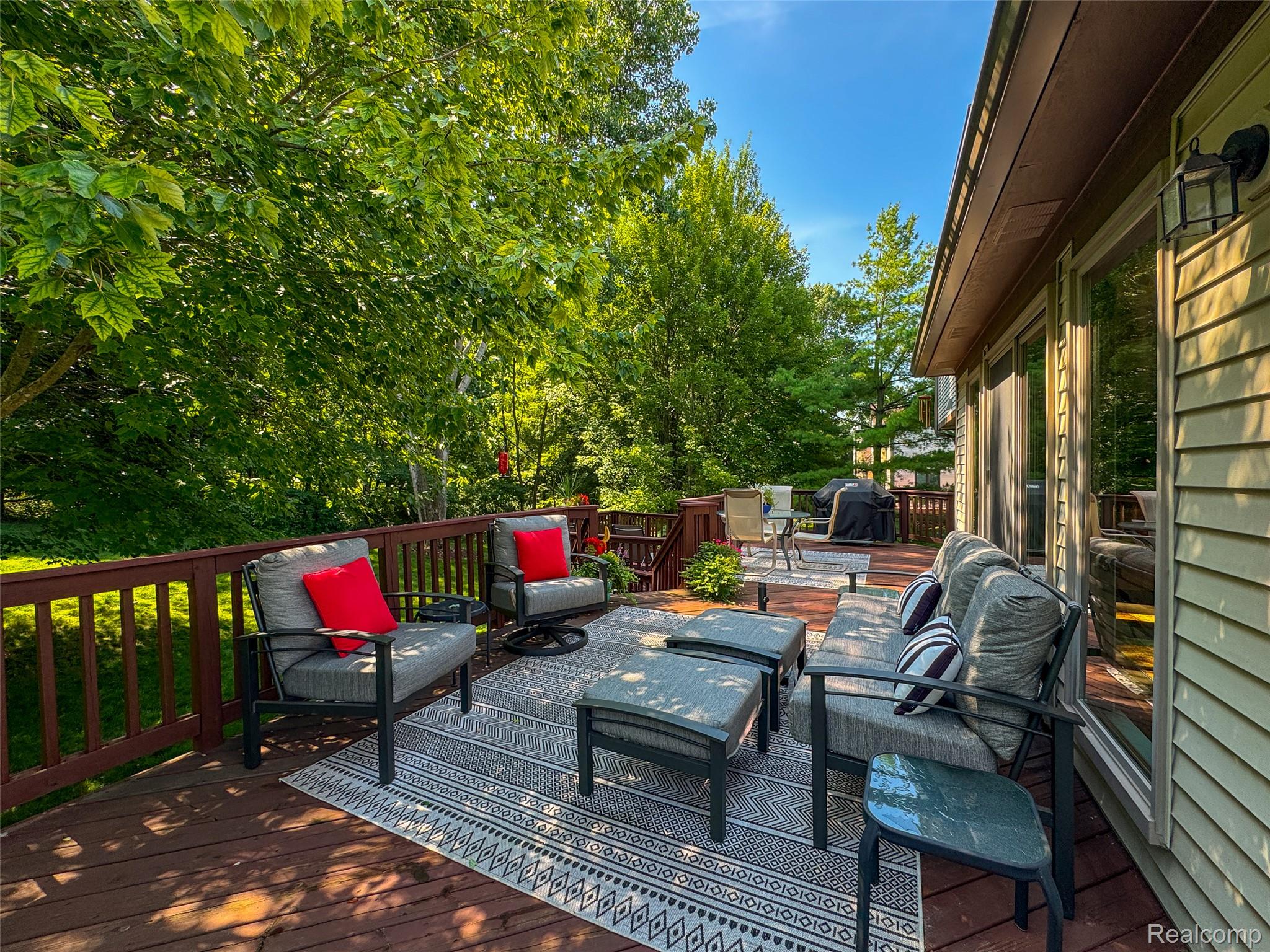 2097 Huntington Drive
