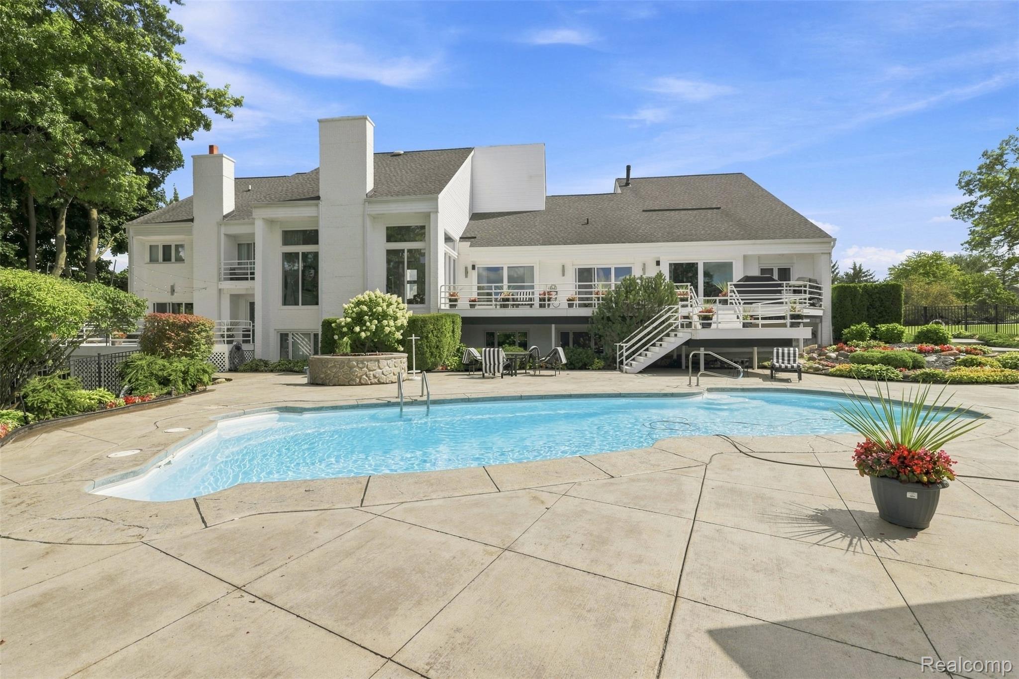 3802 Columbia Drive