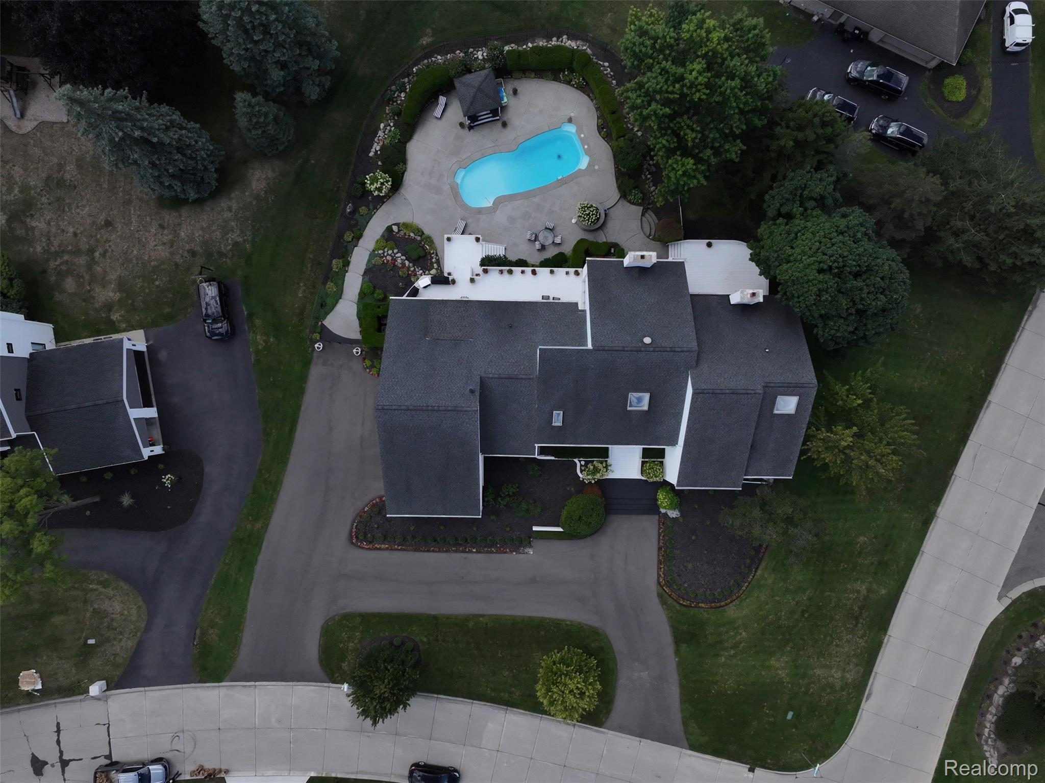 3802 Columbia Drive