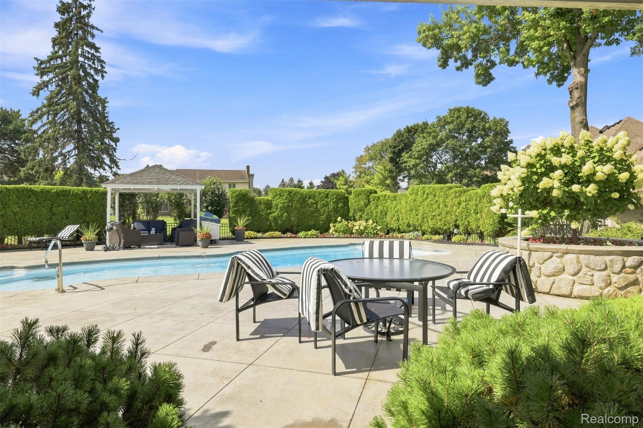 3802 Columbia Drive