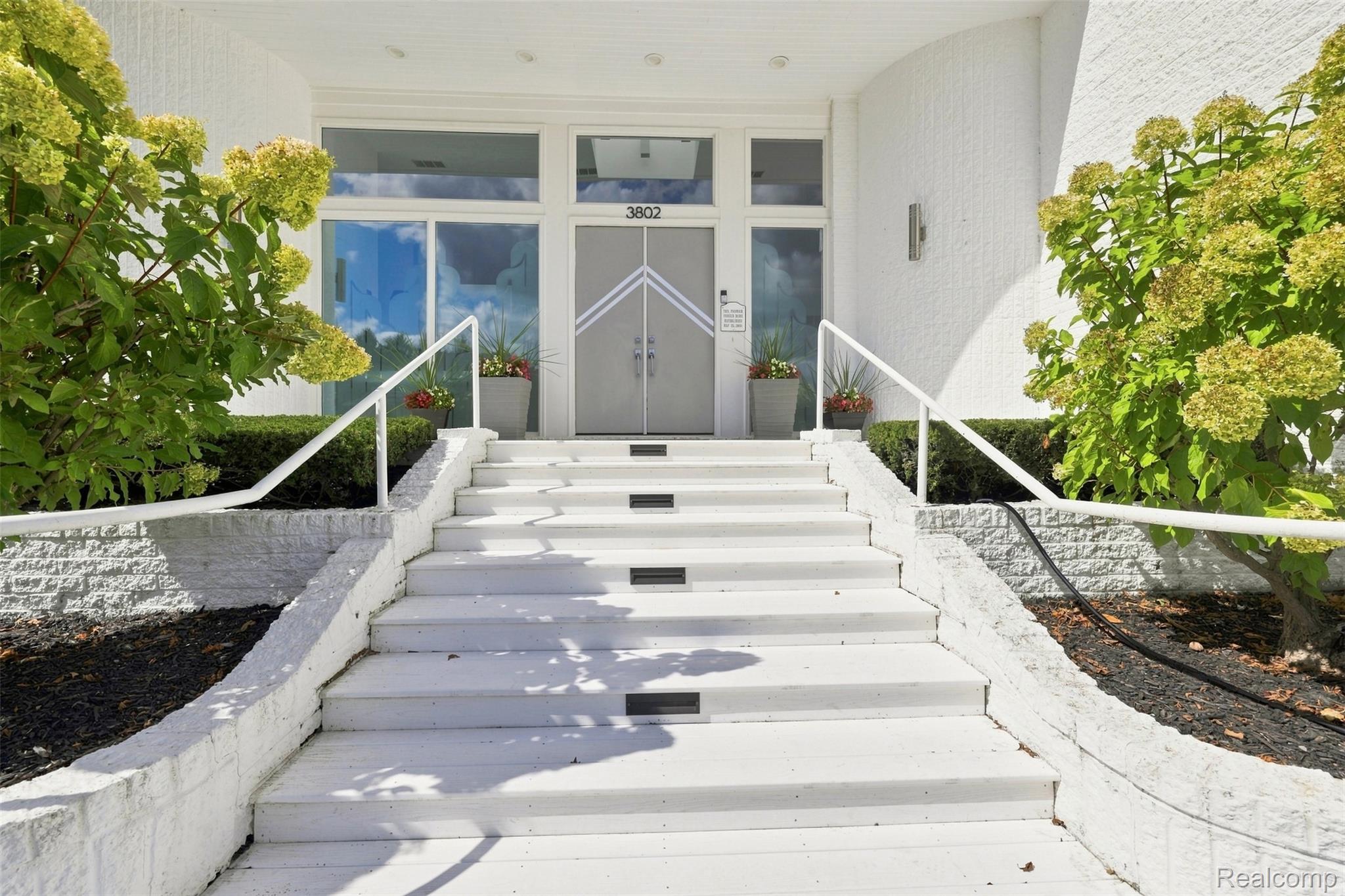 3802 Columbia Drive
