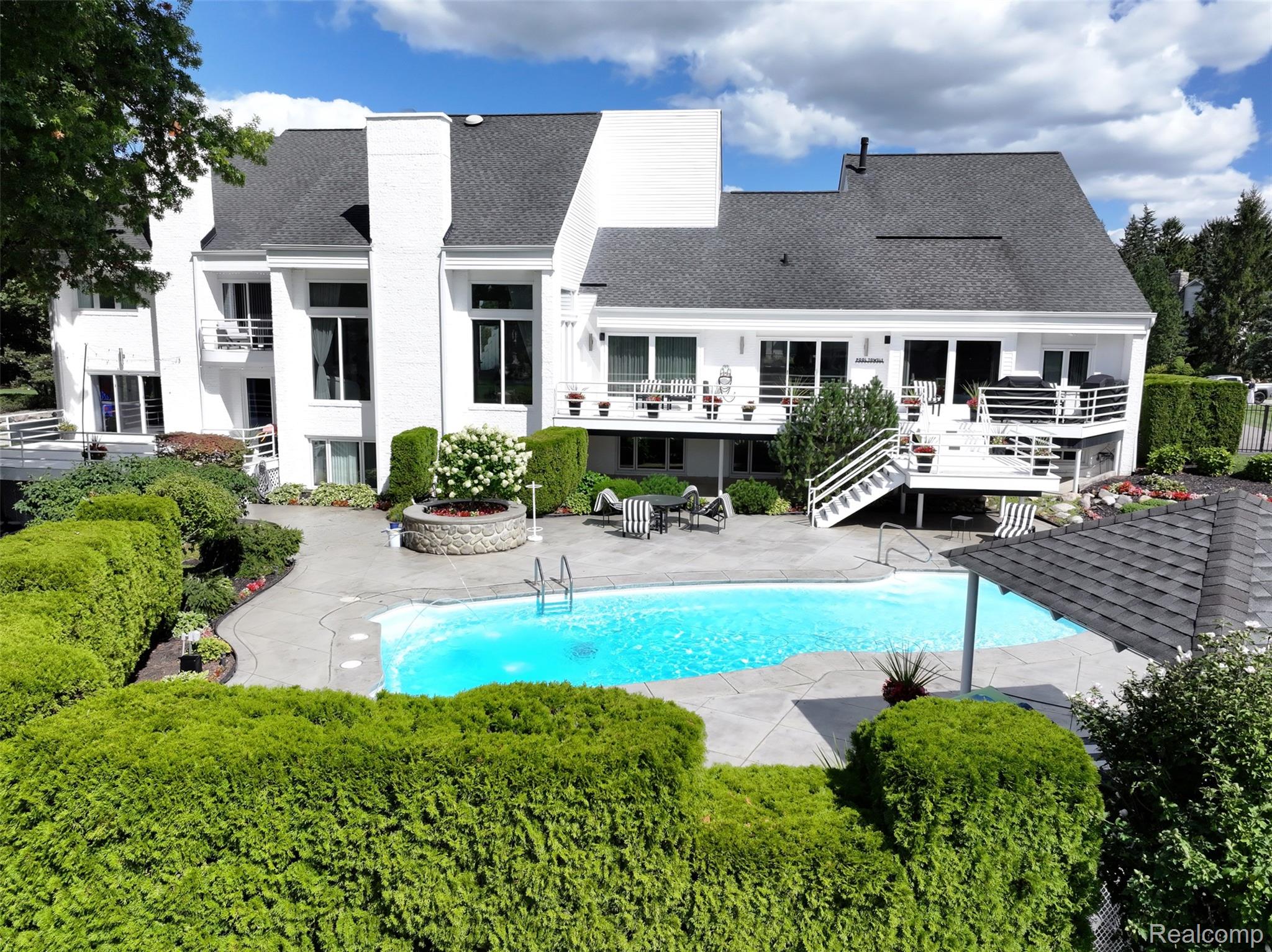 3802 Columbia Drive