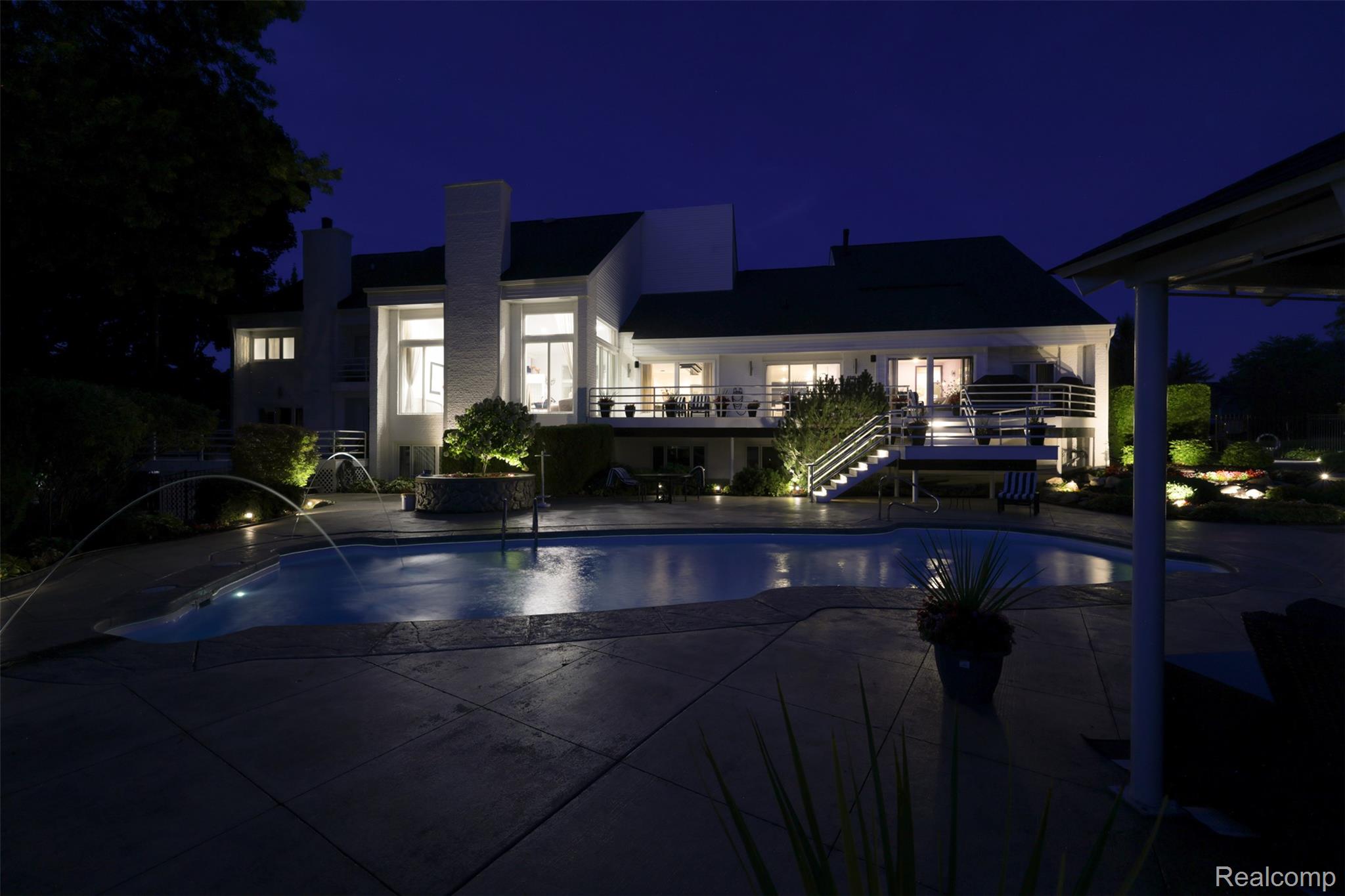 3802 Columbia Drive