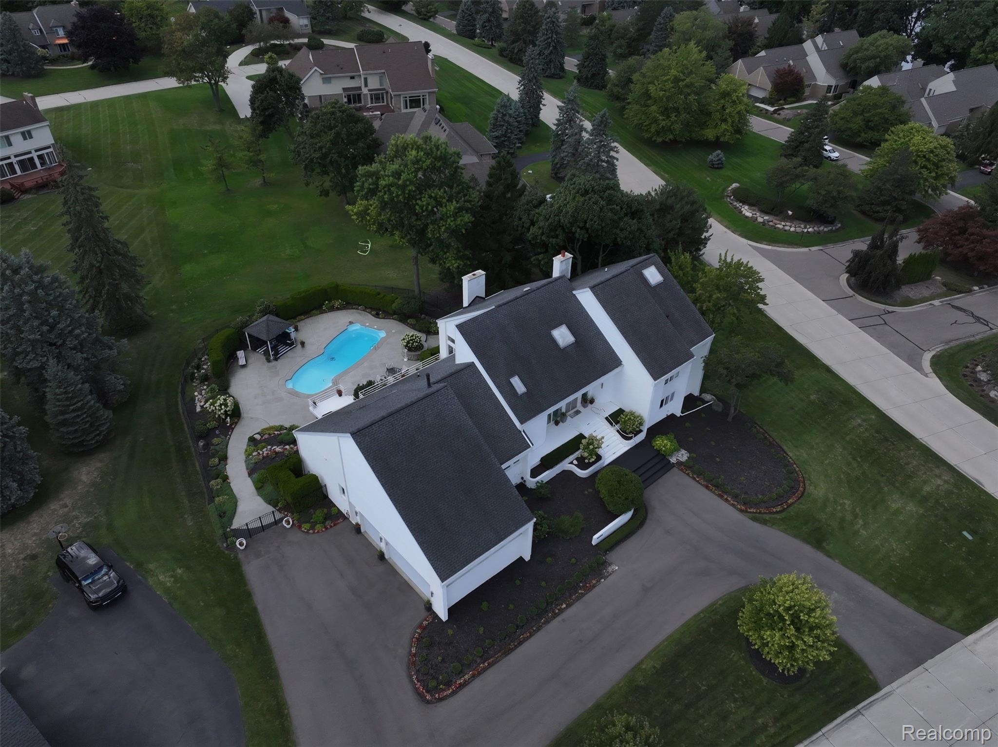 3802 Columbia Drive