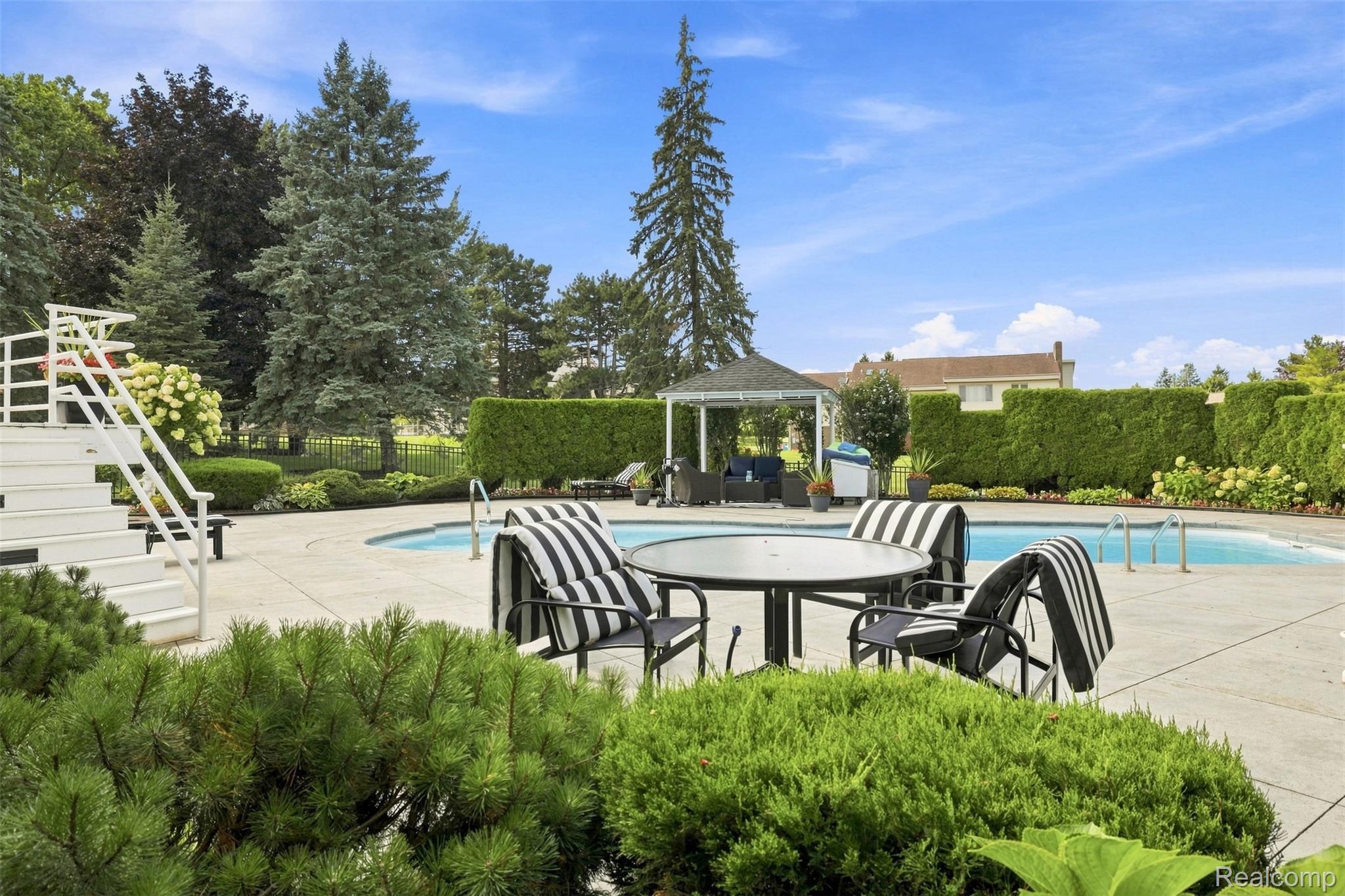 3802 Columbia Drive