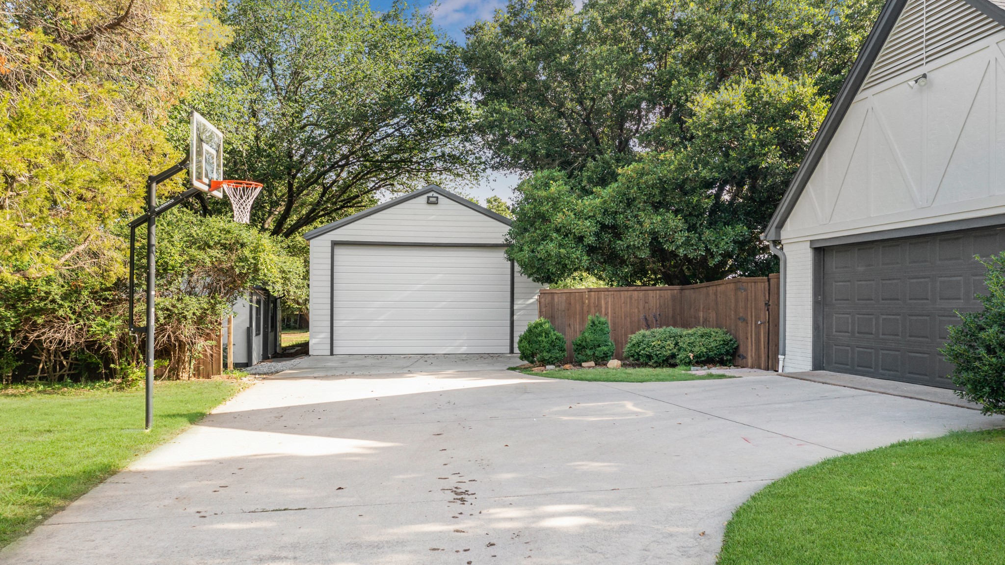 180 Coyote Court