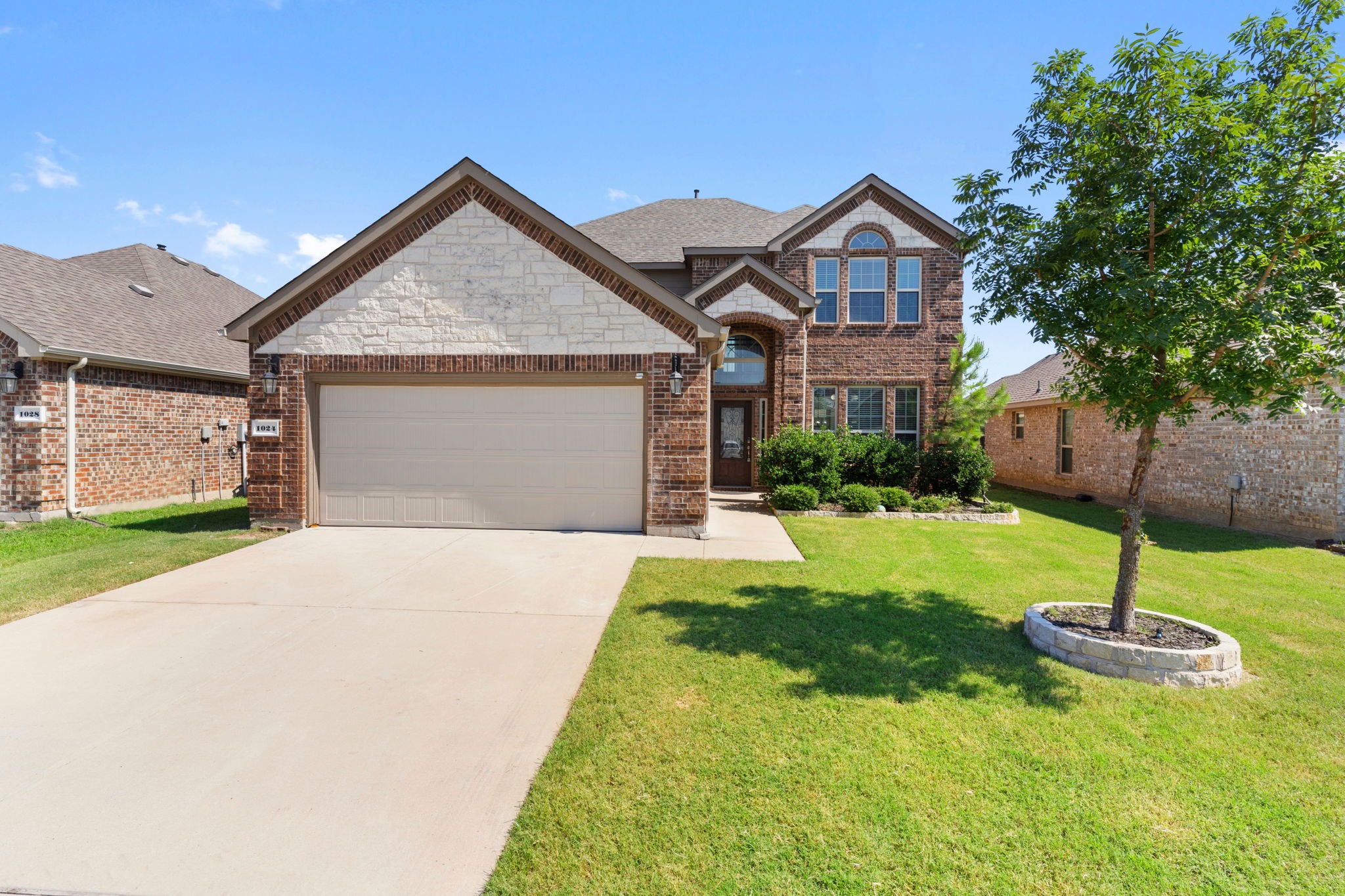 1024 Lake Woodland Drive