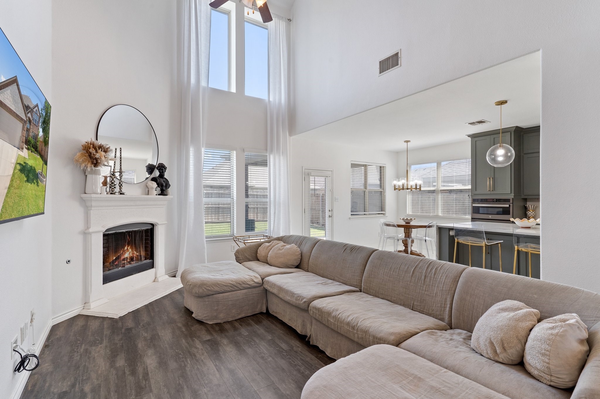 1024 Lake Woodland Drive