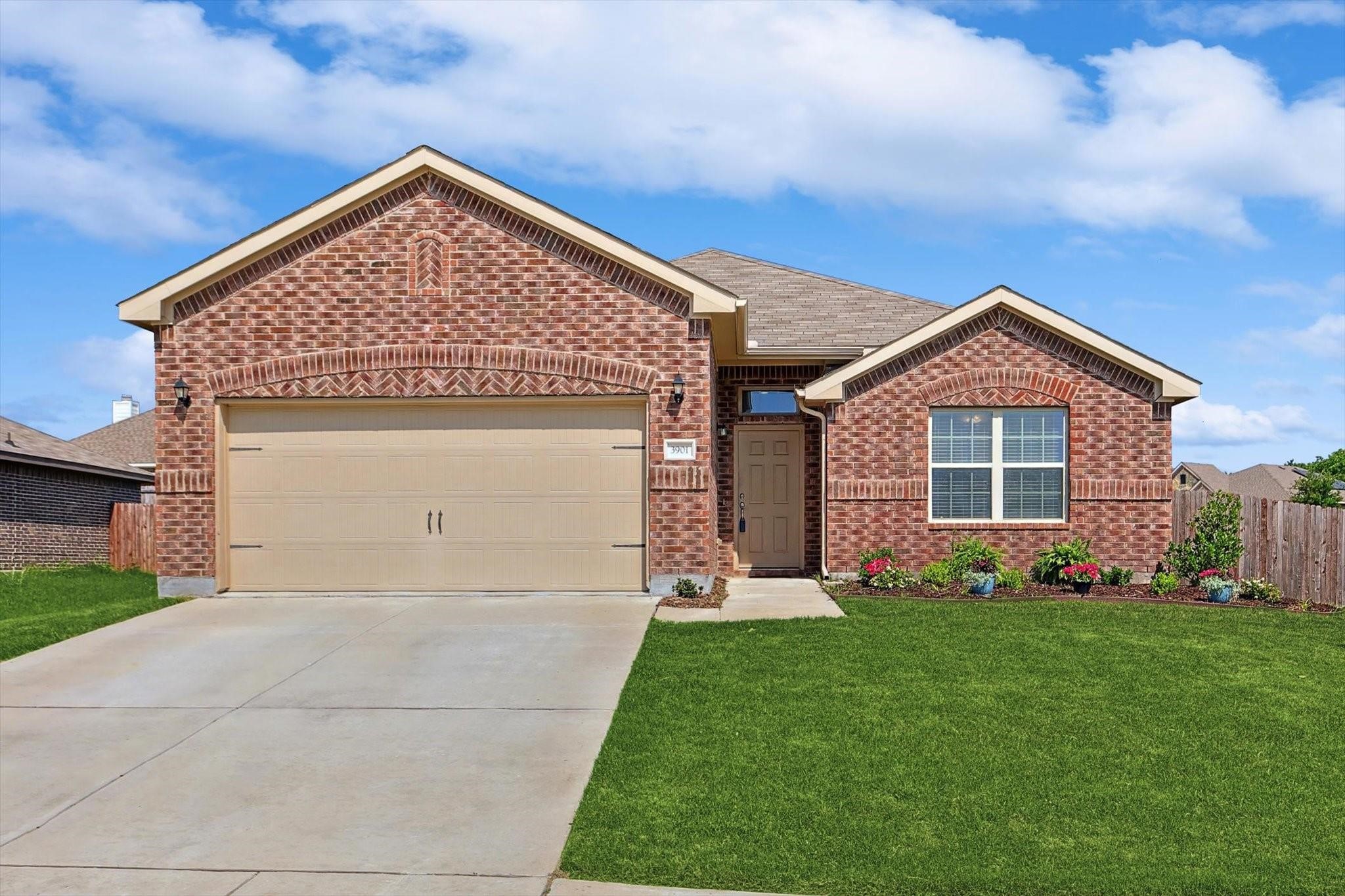 3901 Bridle Path Lane