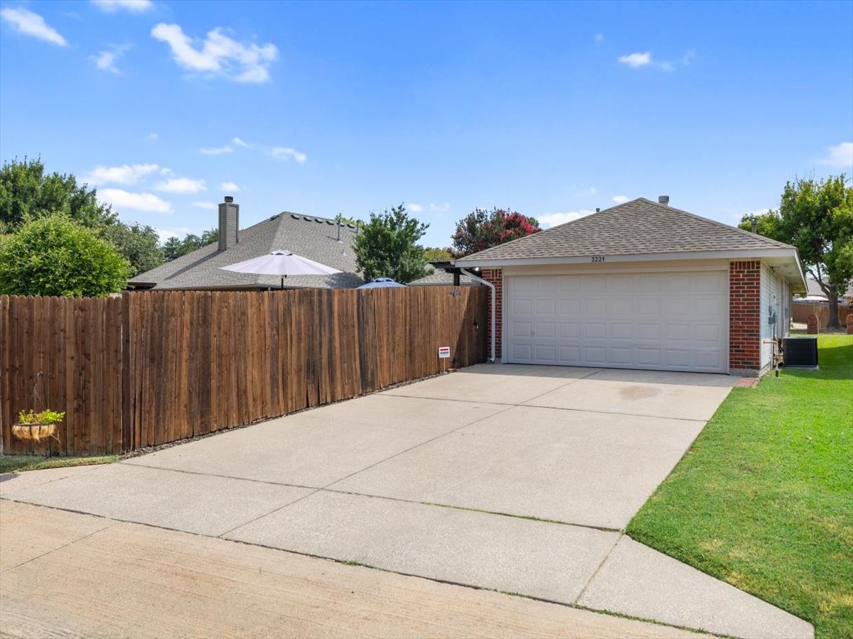 3221 Weeping Willow Court