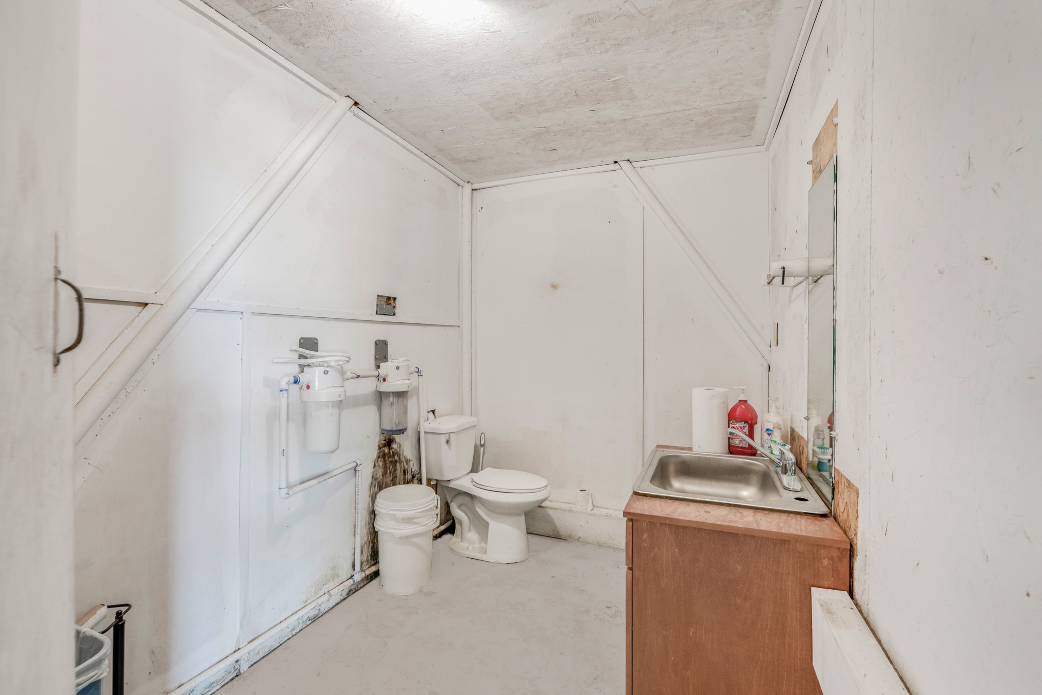 1413 Shelby Lane