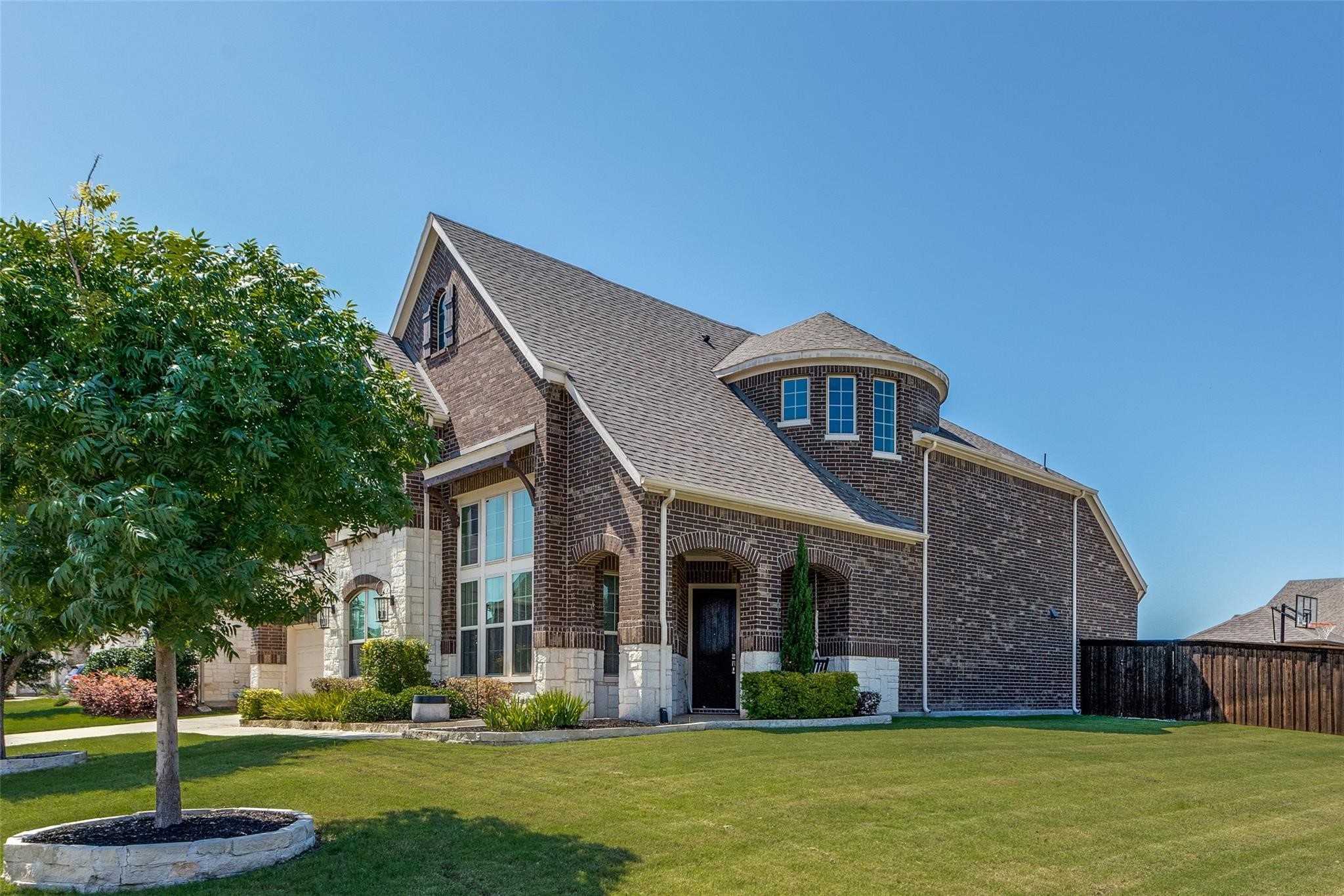 917 Palo Pinto Trail