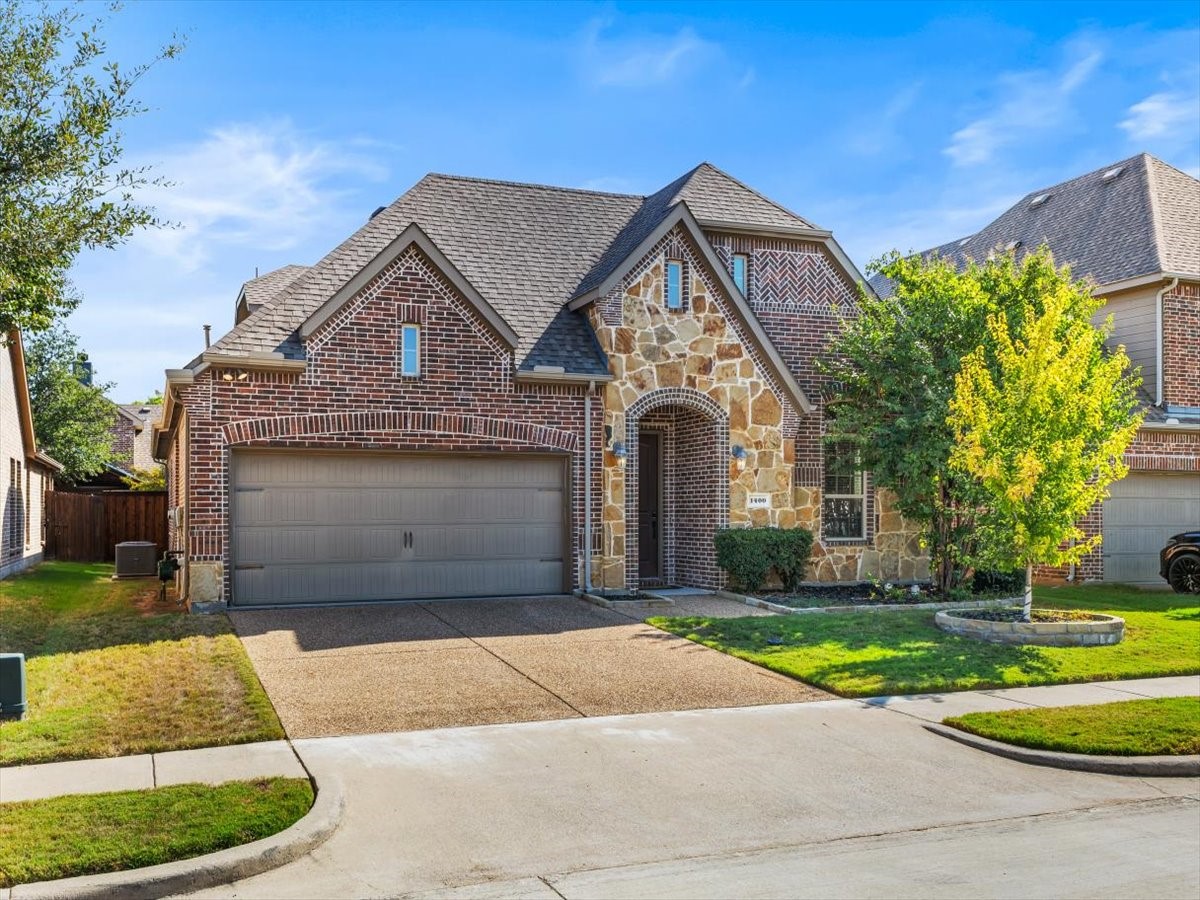 1400 Shady Bend Drive