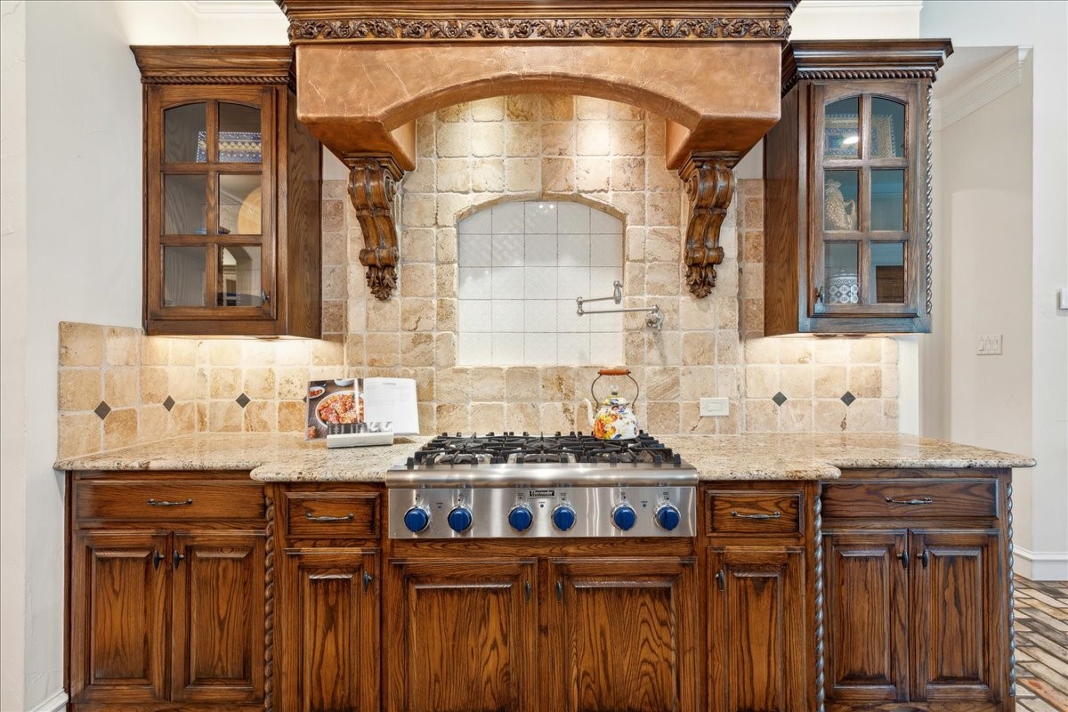 646 Castle Rock Drive