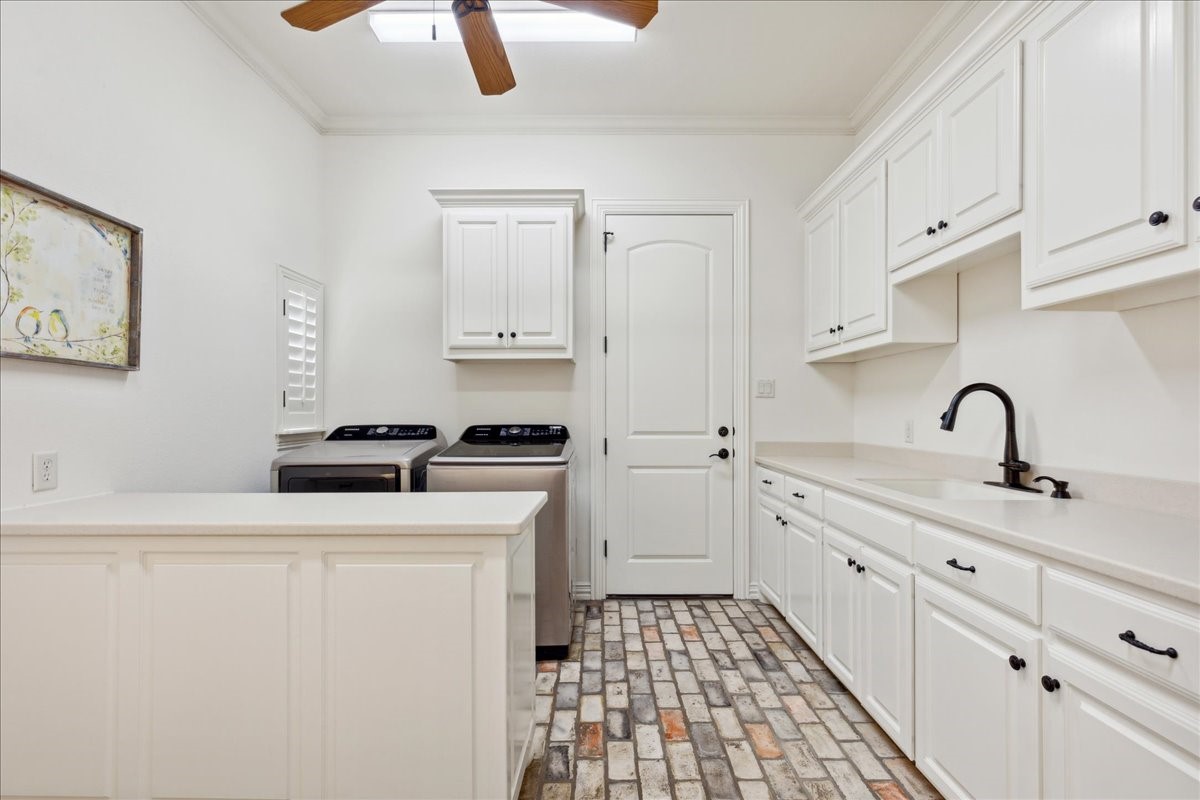 646 Castle Rock Drive