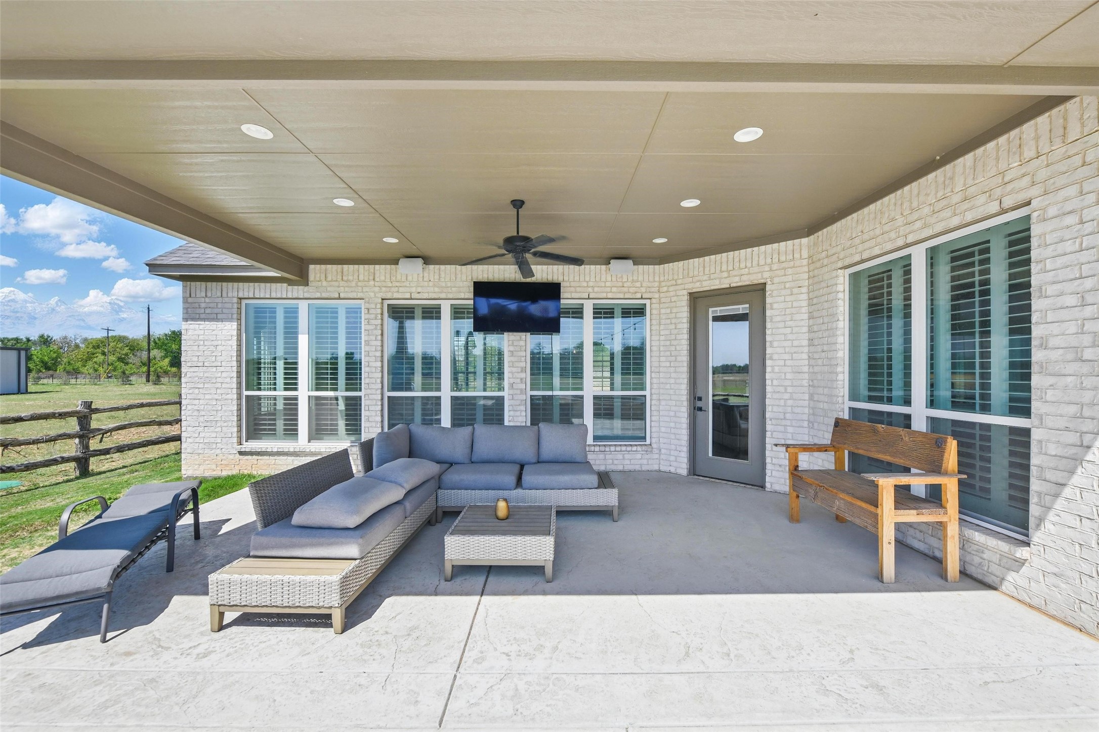 5255 Dennis Road